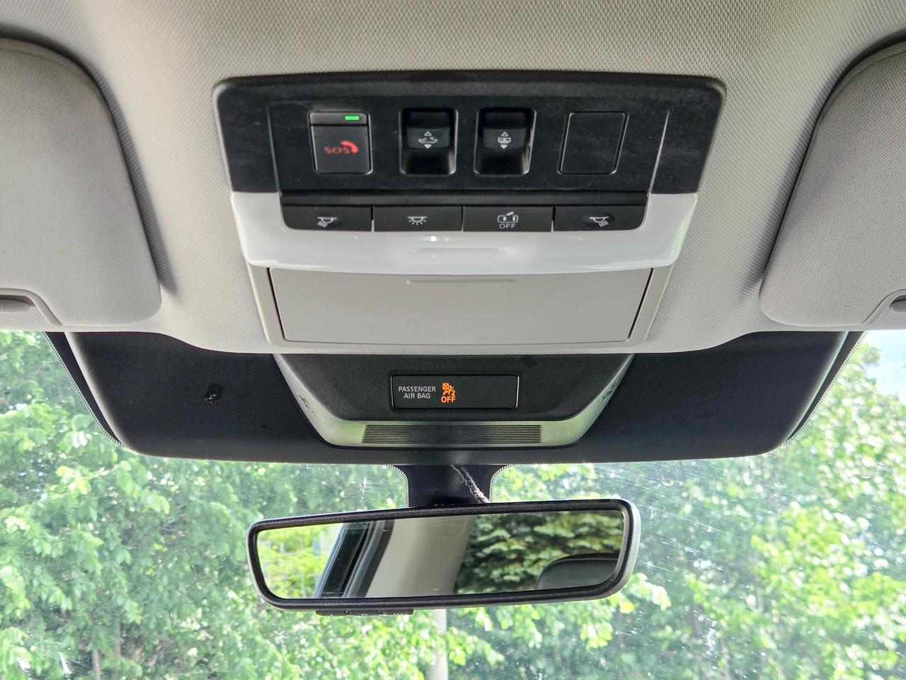 2023 Nissan Pathfinder SL Photo