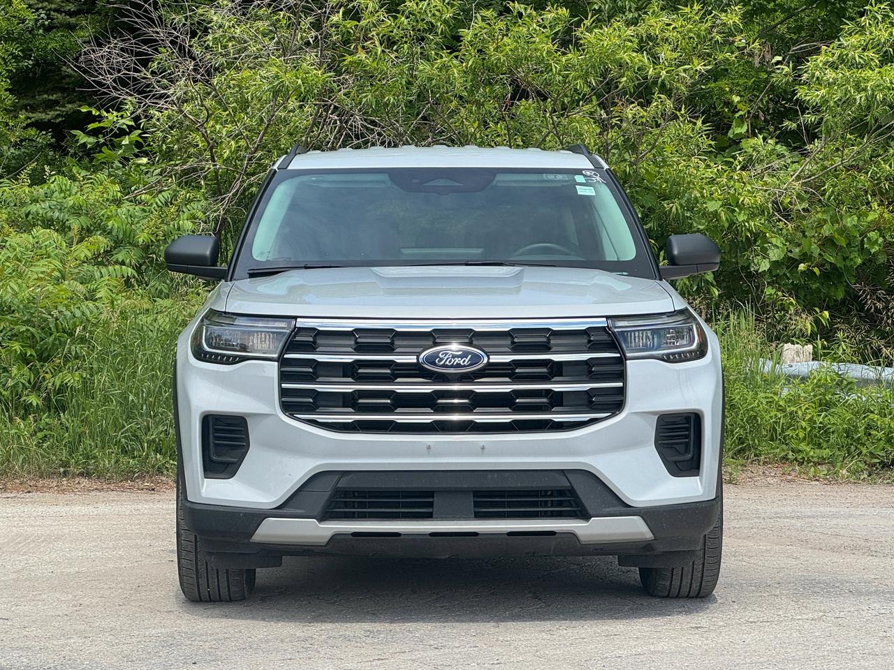 2025 Ford Explorer Active Photo4