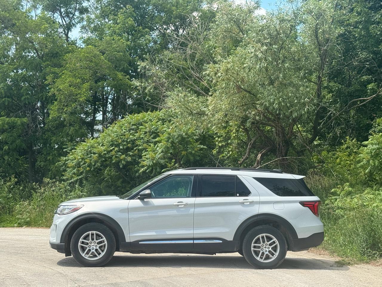 2025 Ford Explorer Active Photo