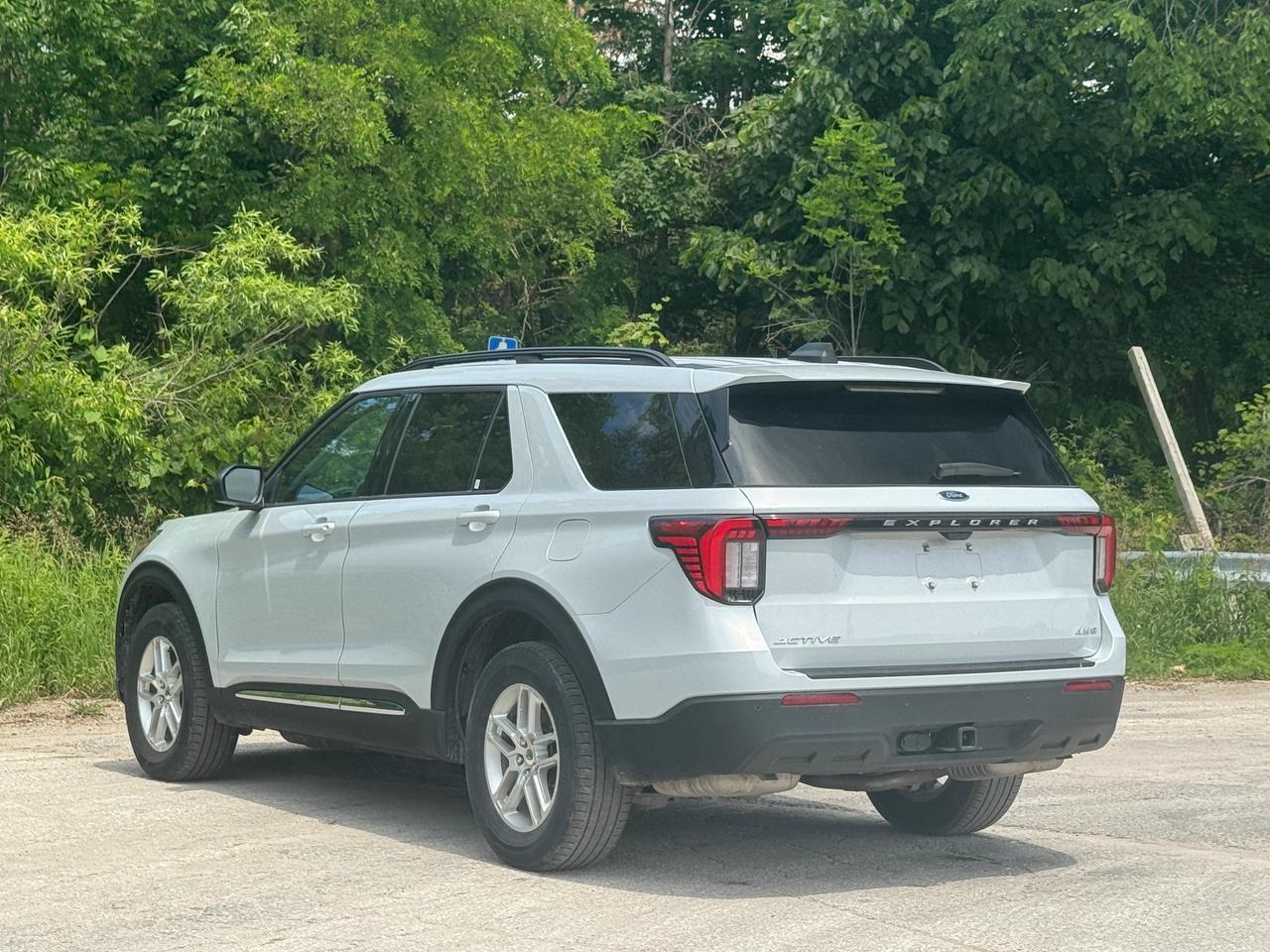 2025 Ford Explorer Active Photo