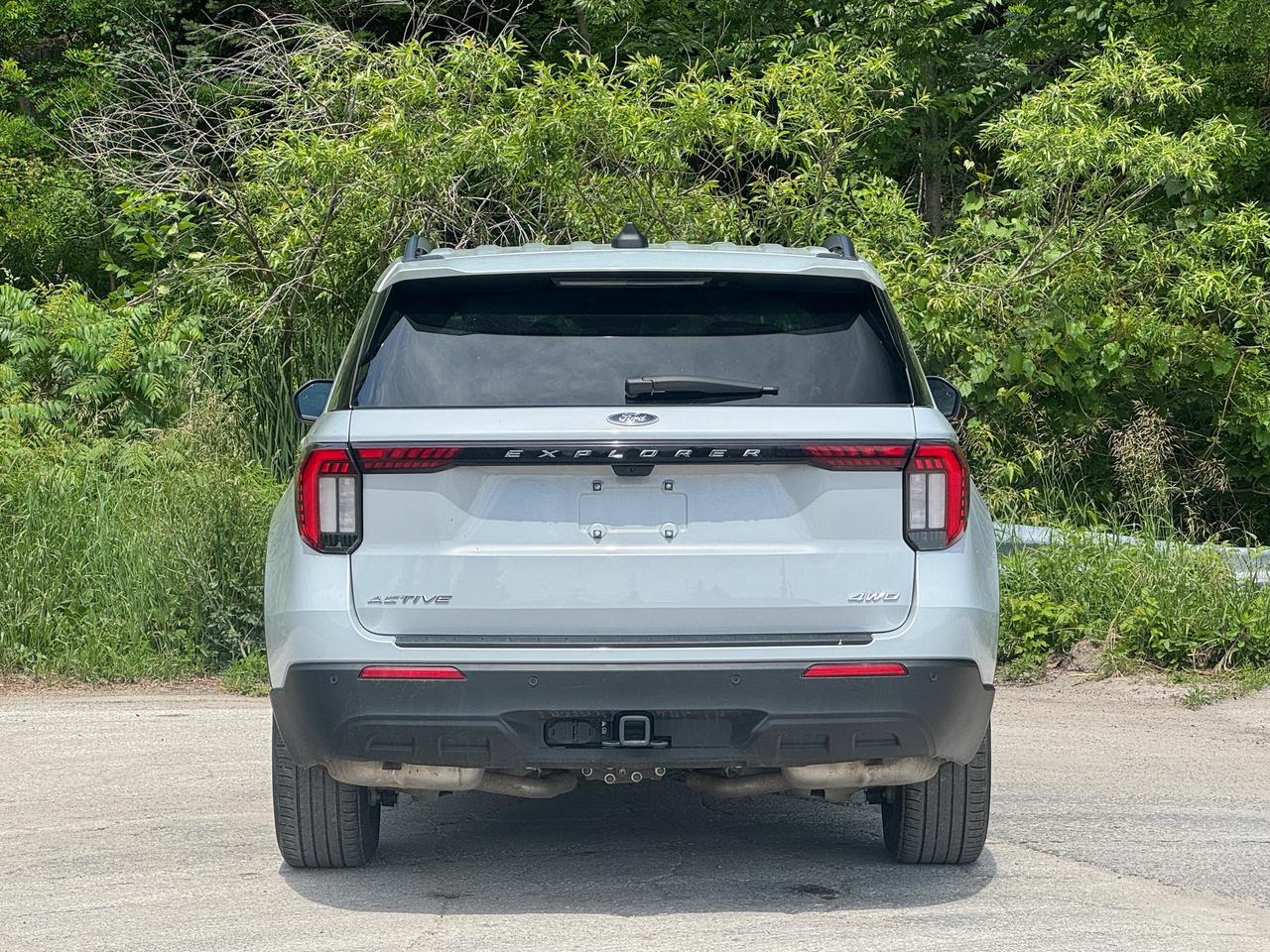 2025 Ford Explorer Active Photo