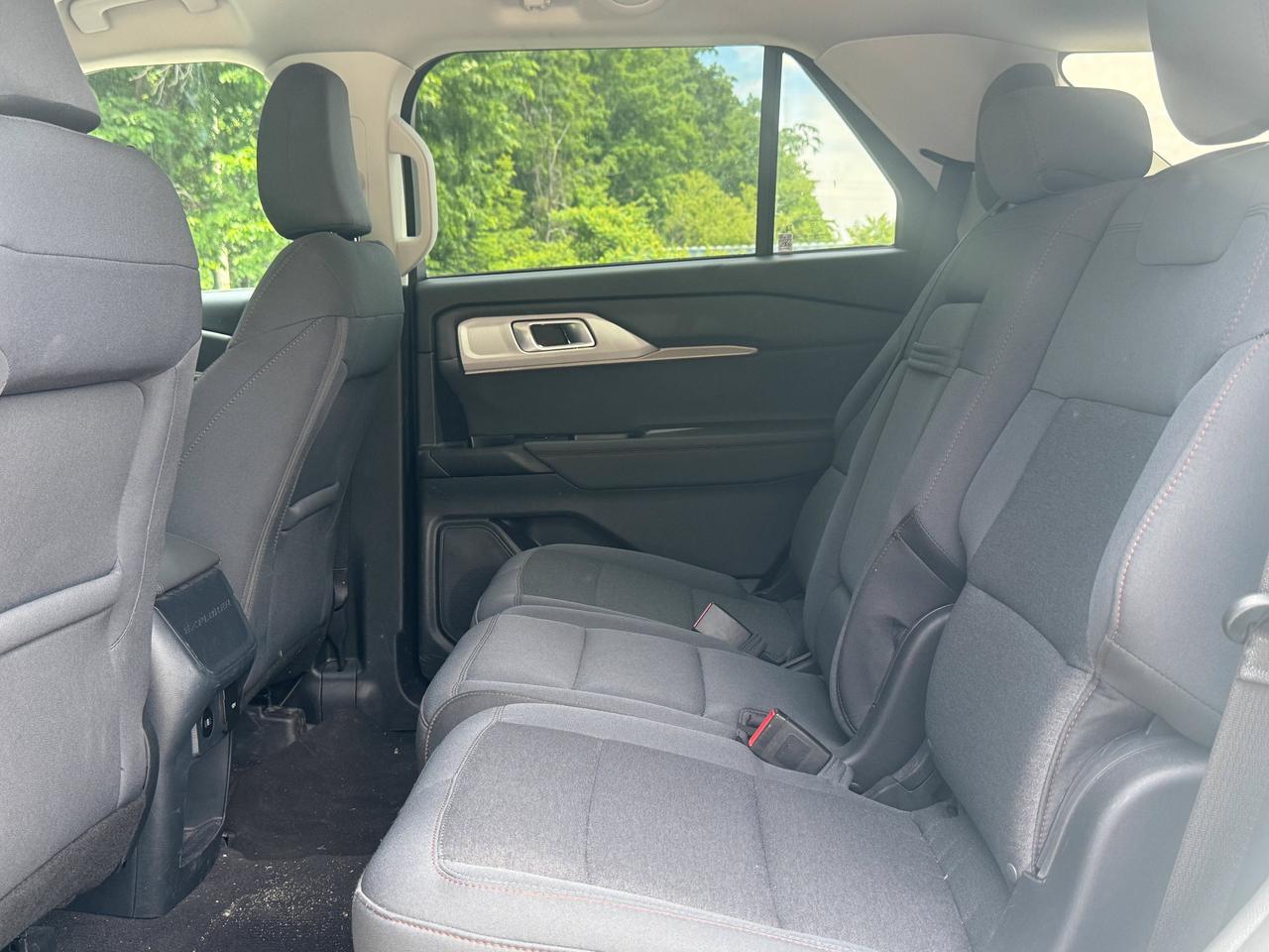 2025 Ford Explorer Active Photo