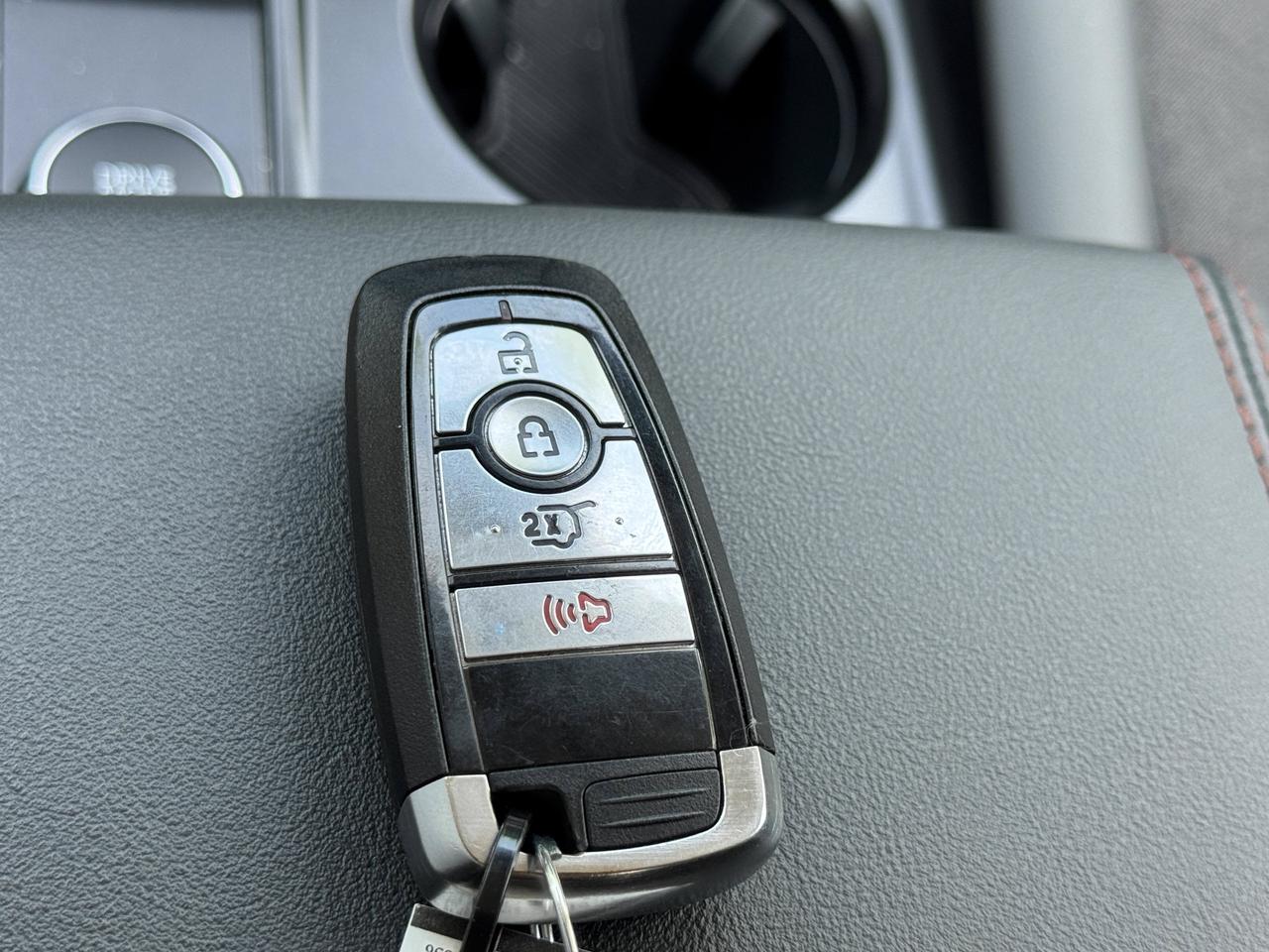 2025 Ford Explorer Active Photo