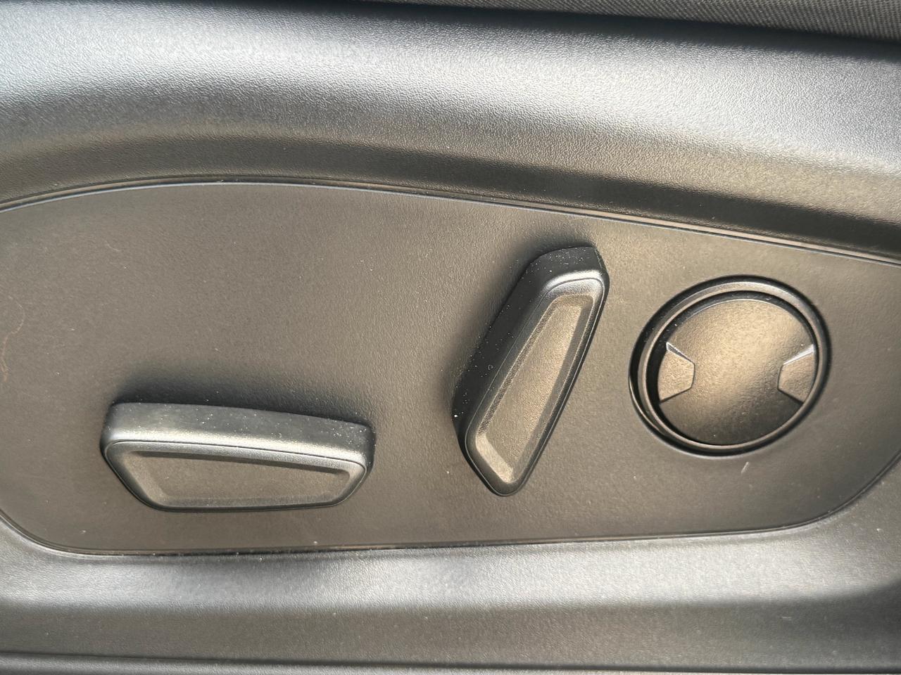 2025 Ford Explorer Active Photo