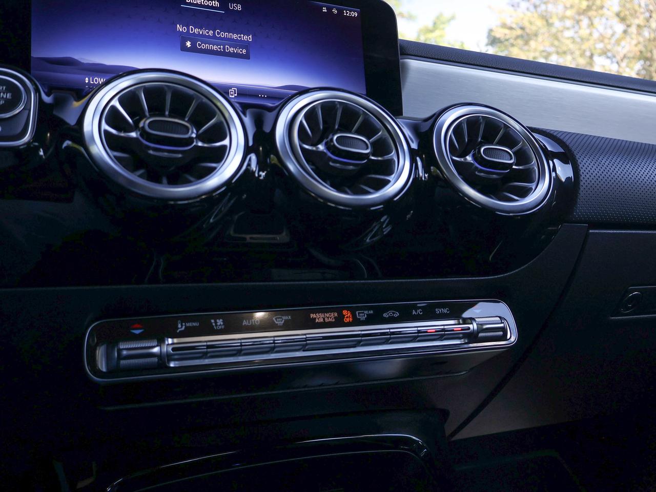 2024 Mercedes-Benz CLA 250 Photo