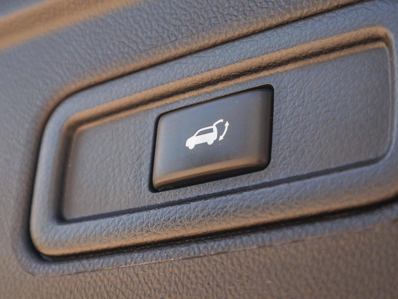 2016 Infiniti QX70 Sport Photo
