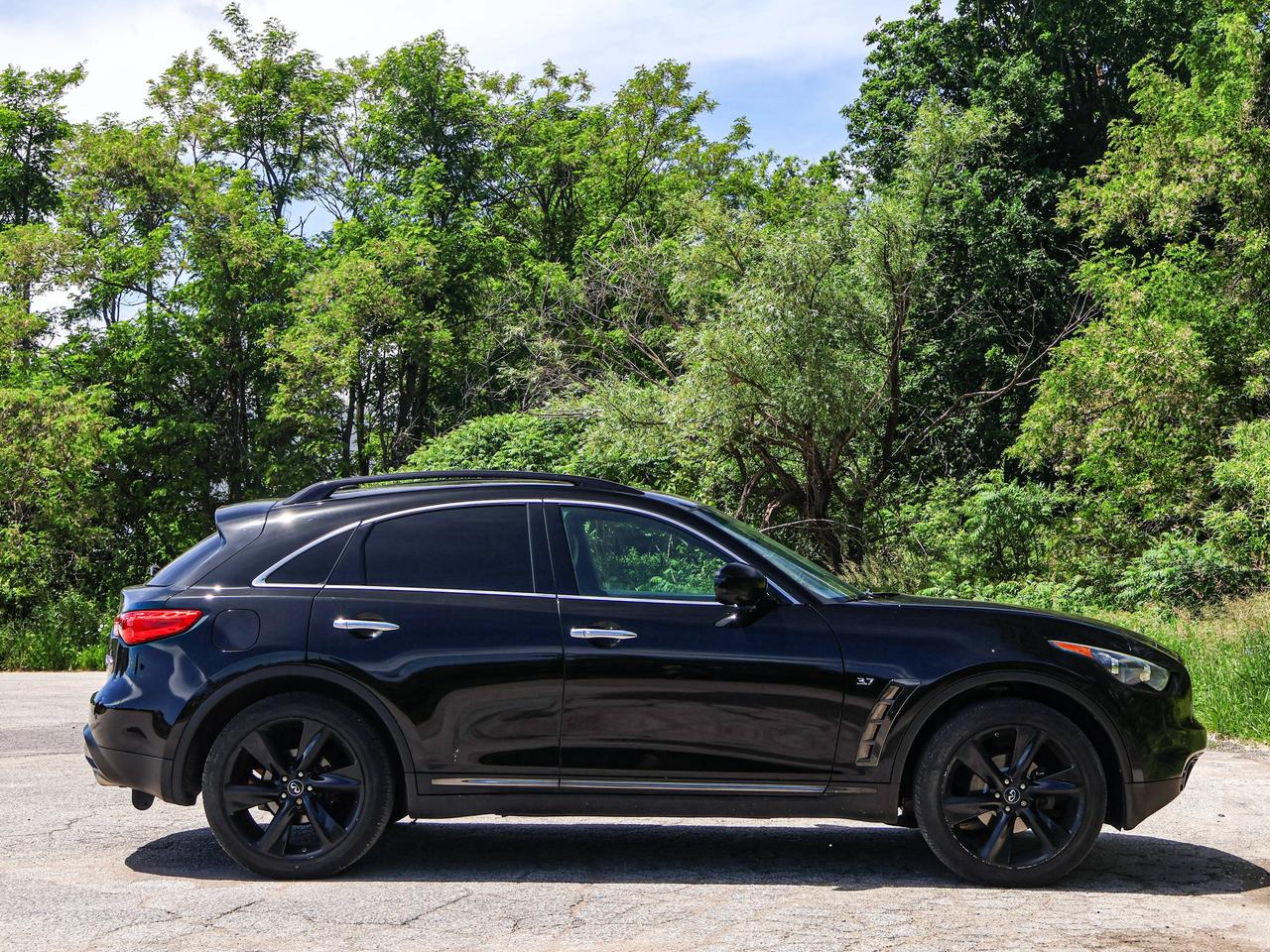 2016 Infiniti QX70 Sport Photo