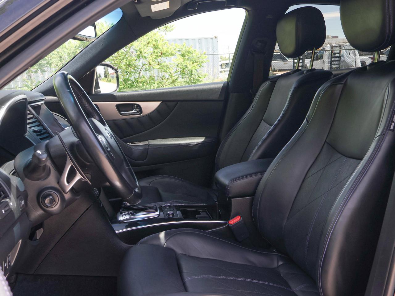 2016 Infiniti QX70 Sport Photo