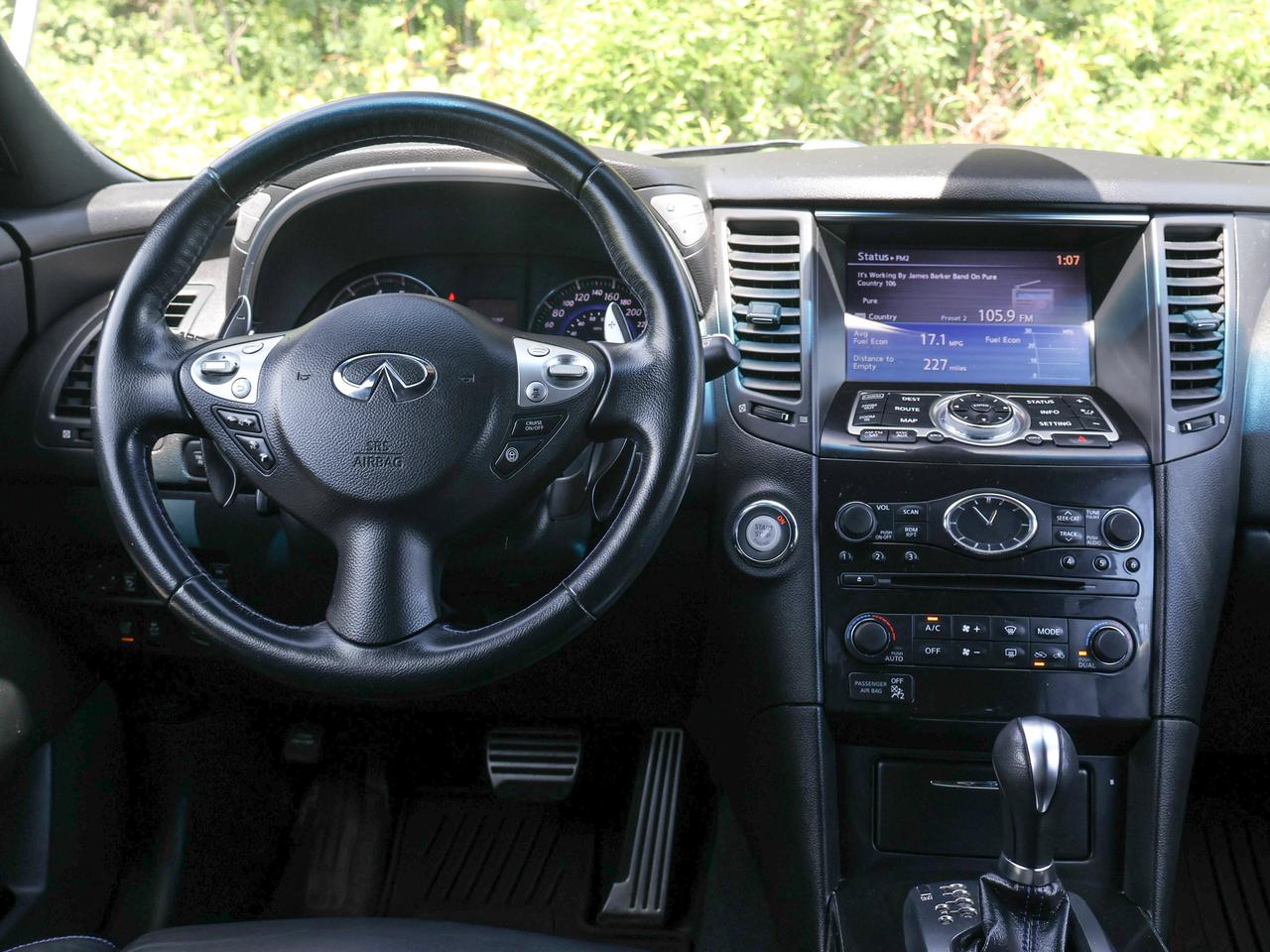 2016 Infiniti QX70 Sport Photo