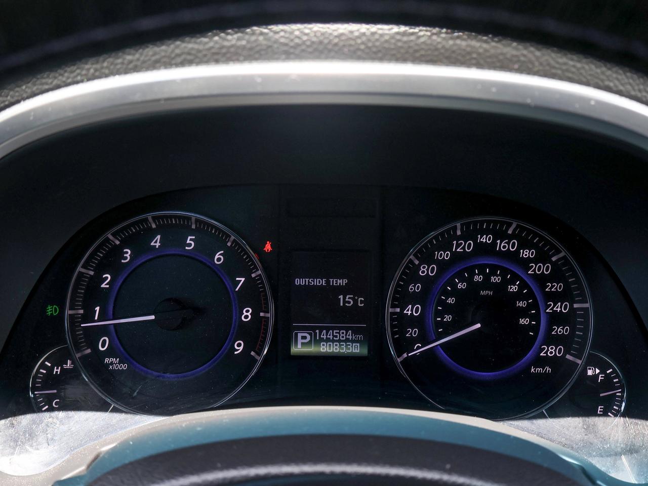 2016 Infiniti QX70 Sport Photo