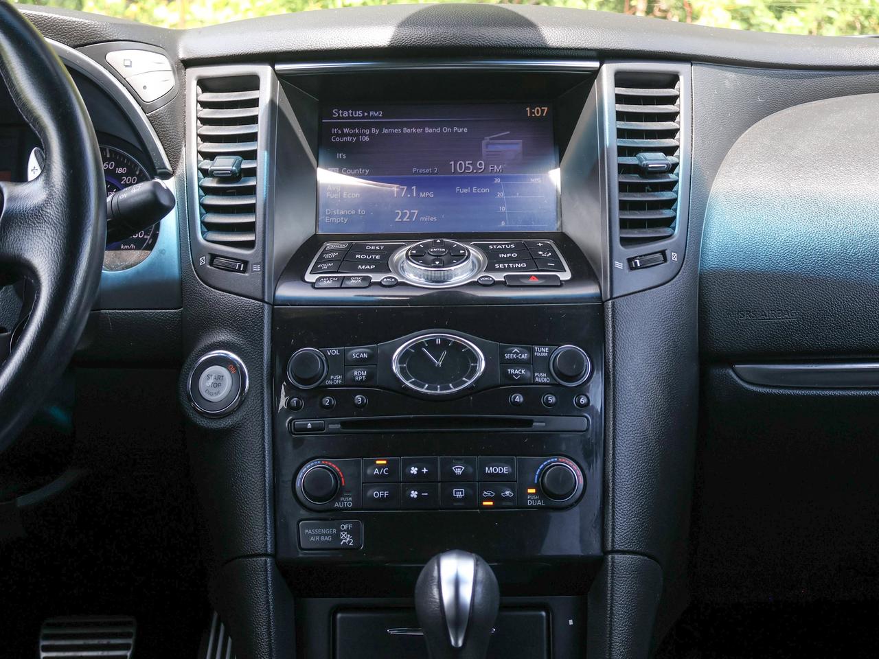 2016 Infiniti QX70 Sport Photo
