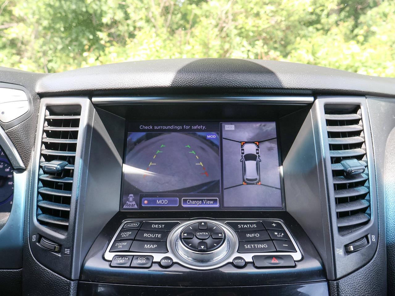 2016 Infiniti QX70 Sport Photo