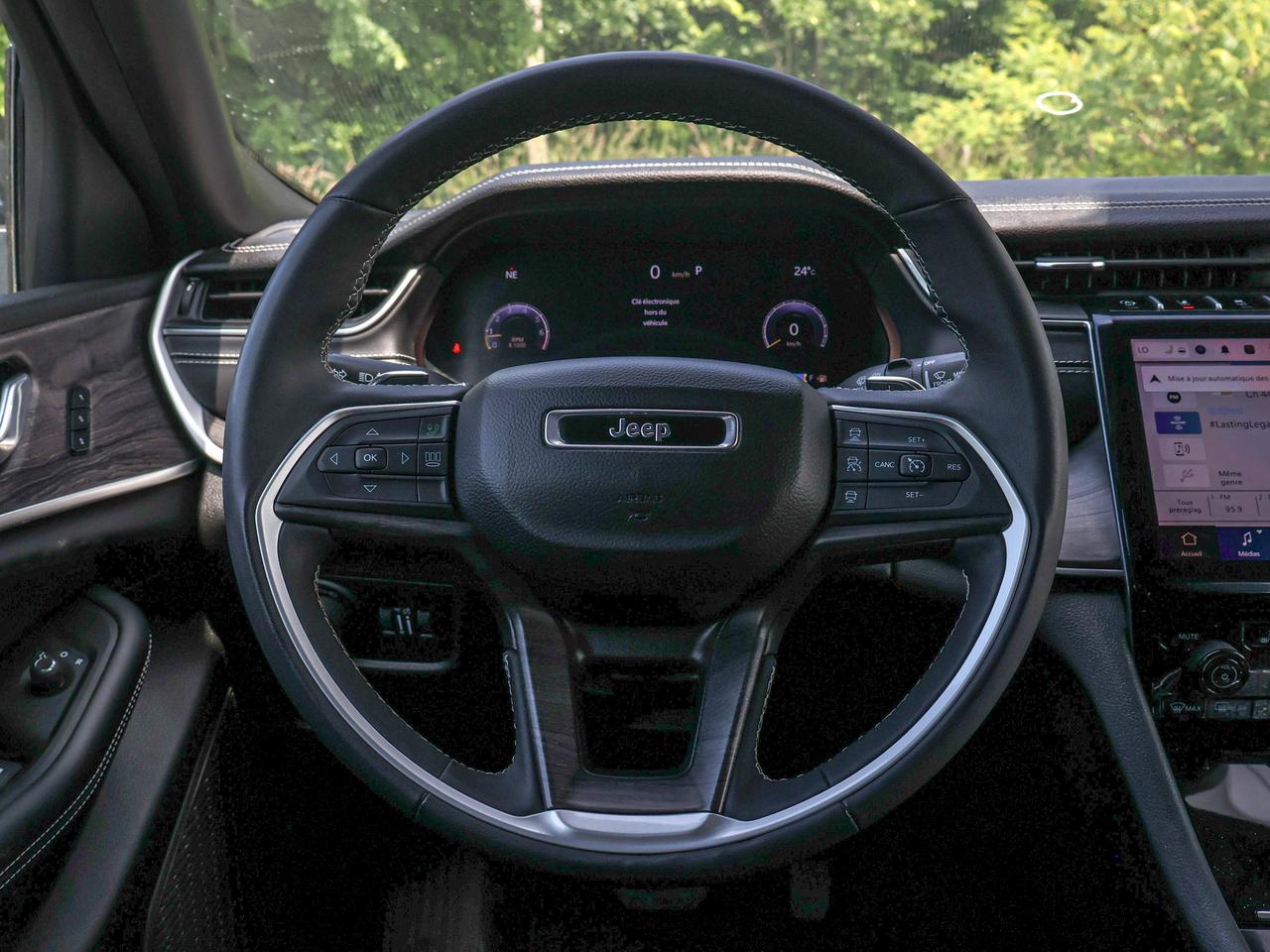 2024 Jeep Grand Cherokee L Limited Photo