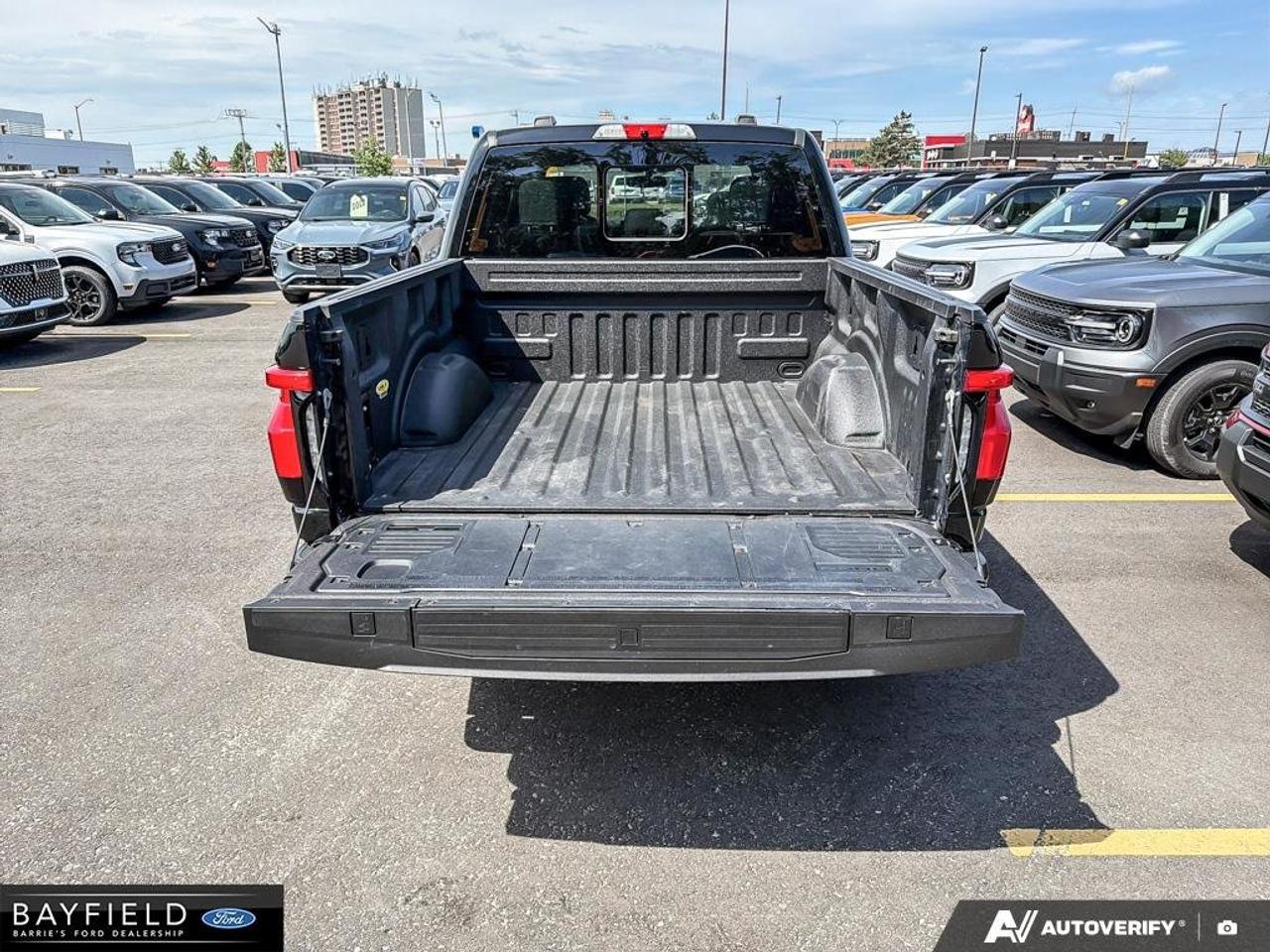 2023 Ford F-150 Lightning  Photo