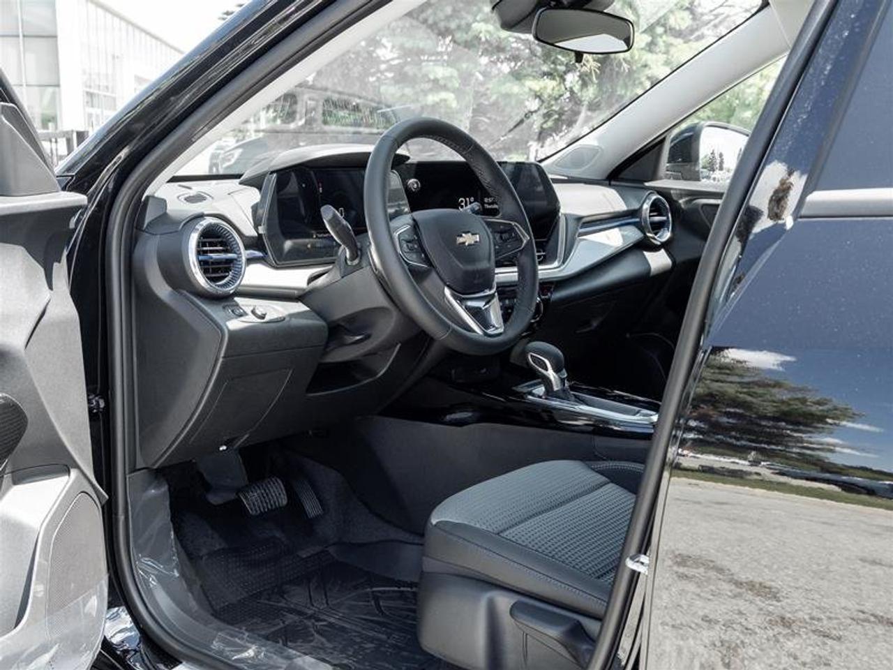 2026 Chevrolet Trax LT Photo