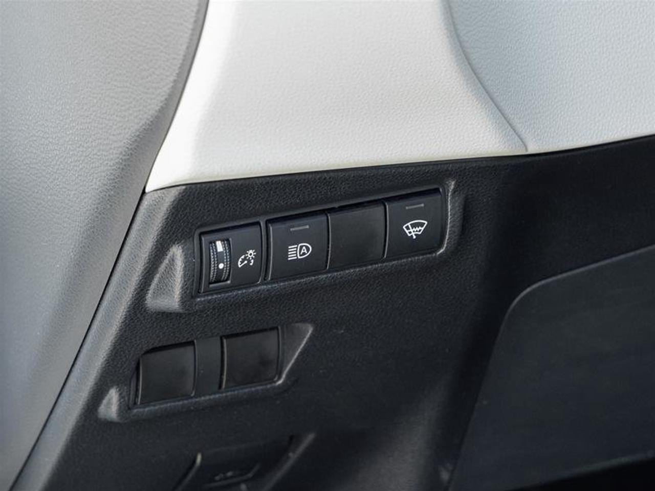 2023 Toyota Corolla Cross L AWD Backup Cam | Heated Seats | Adaptive Cruise | L Photo