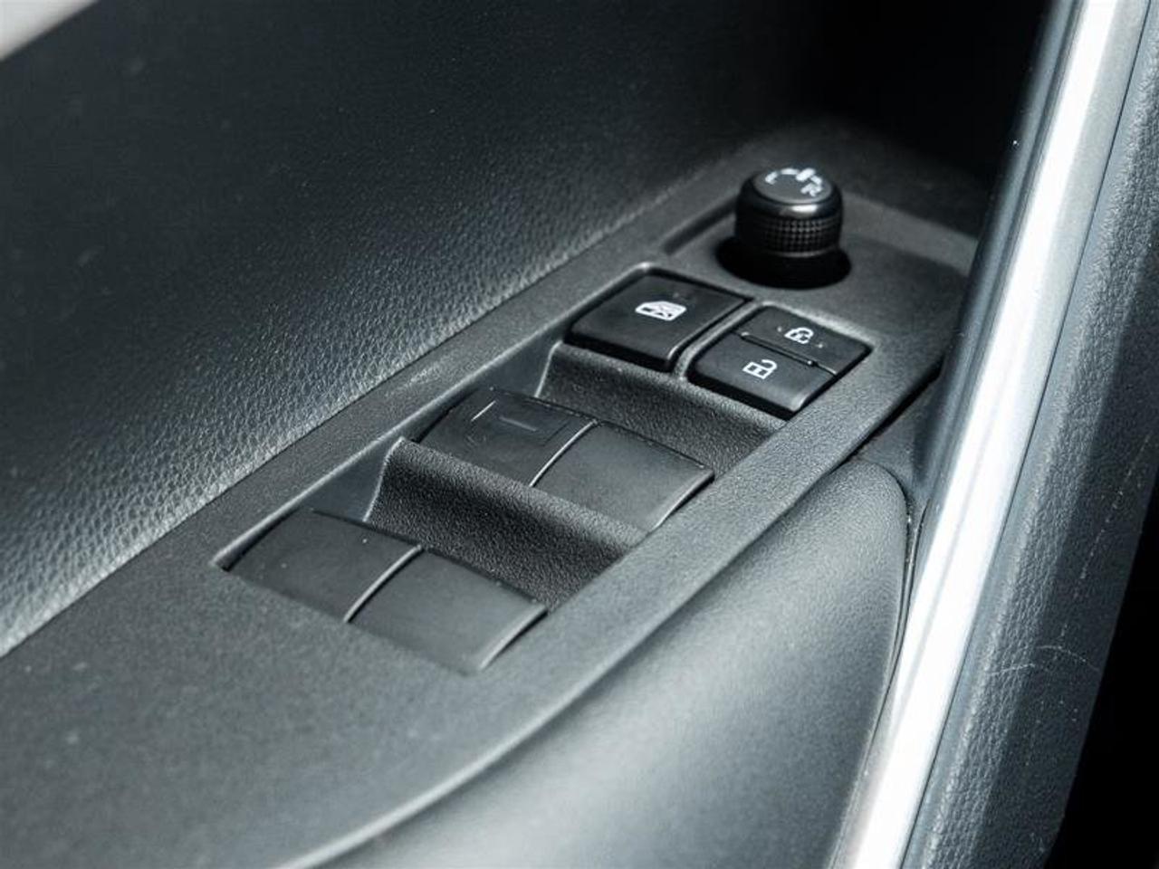 2023 Toyota Corolla Cross L AWD Backup Cam | Heated Seats | Adaptive Cruise | L Photo