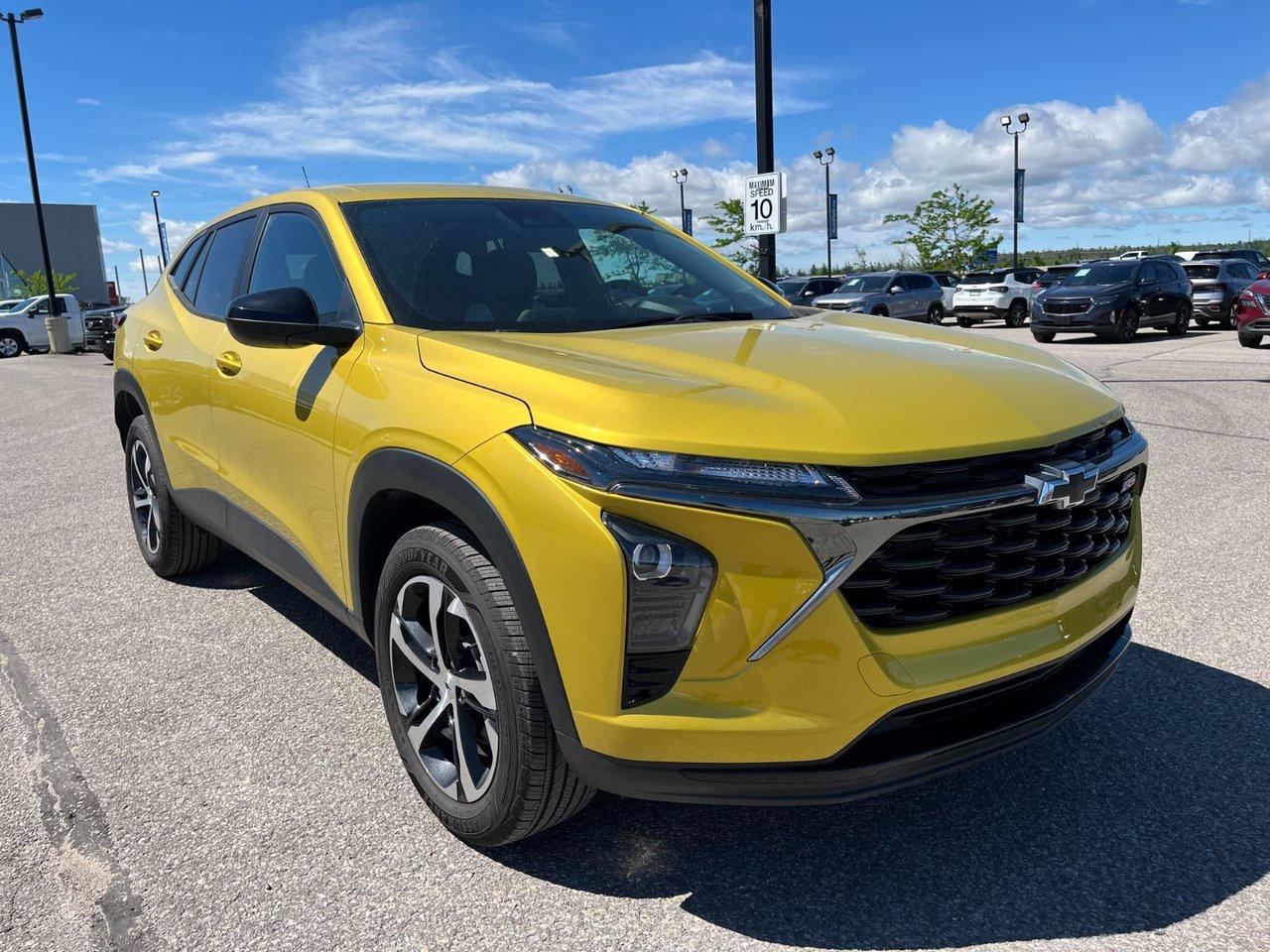 2025 Chevrolet Trax FWD 4dr 1RS Photo3