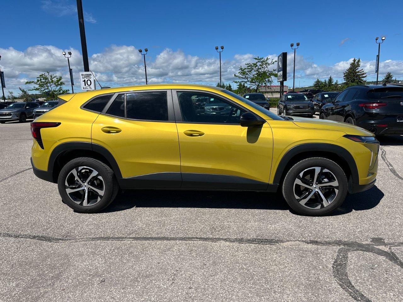 2025 Chevrolet Trax FWD 4dr 1RS Photo