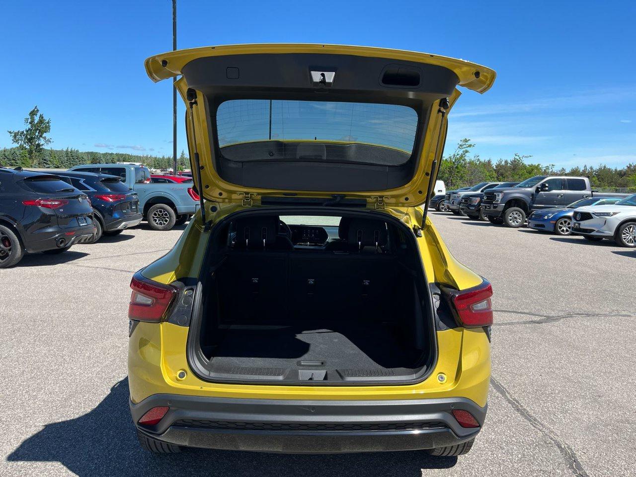 2025 Chevrolet Trax FWD 4dr 1RS Photo