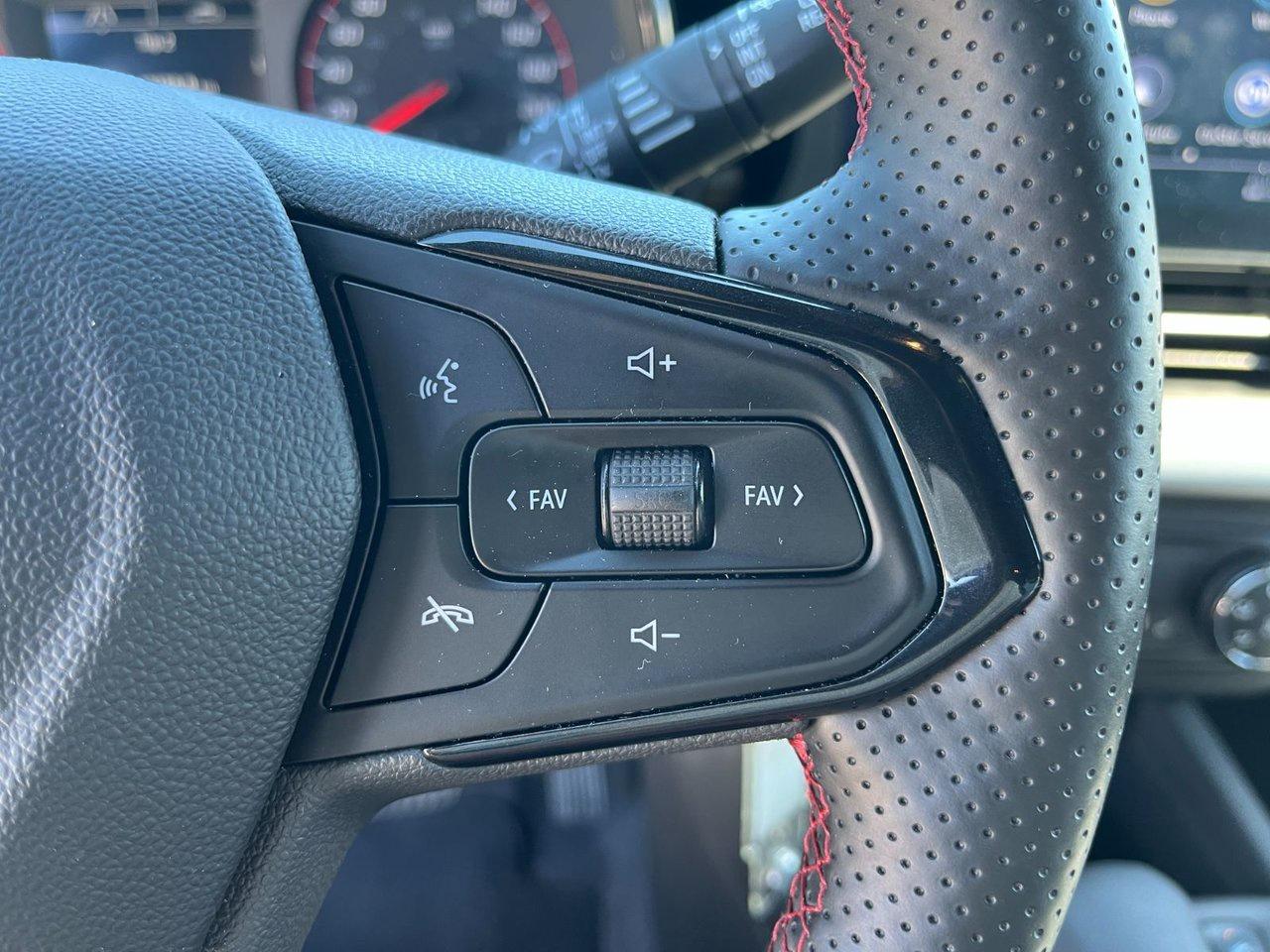 2025 Chevrolet Trax FWD 4dr 1RS Photo