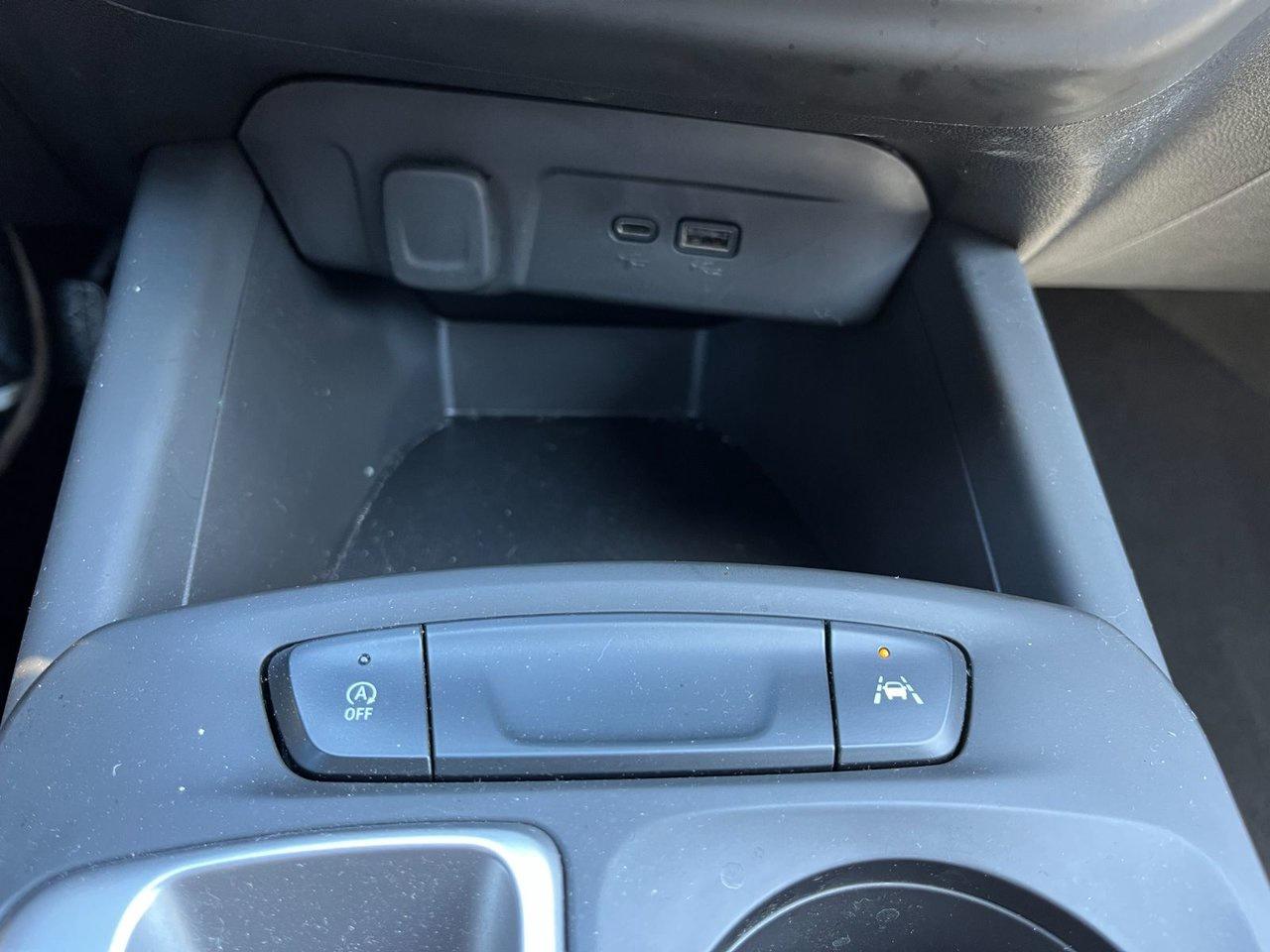 2025 Chevrolet Trax FWD 4dr 1RS Photo
