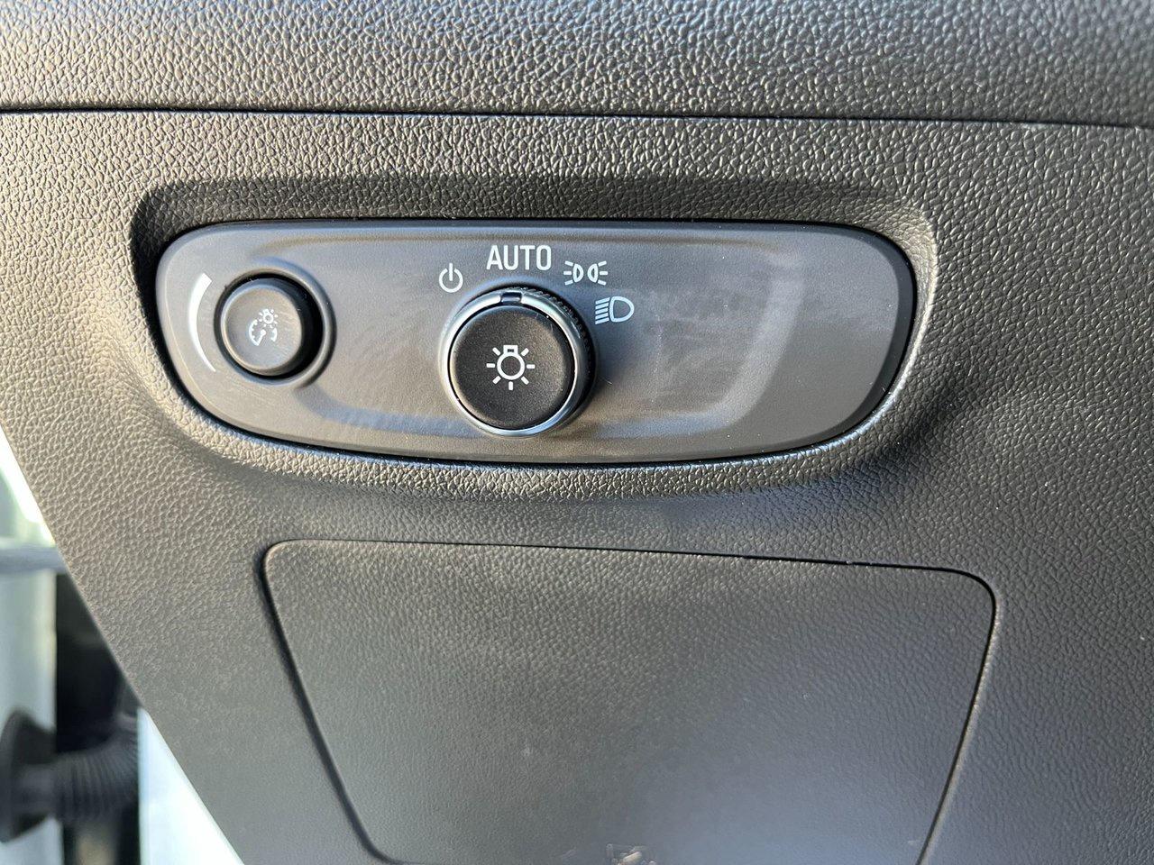 2024 Buick Encore GX AWD 4dr Sport Touring Photo