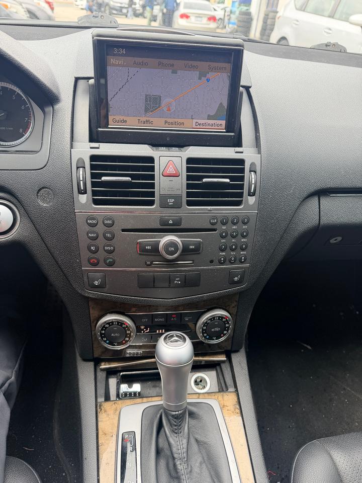 2010 Mercedes-Benz C-Class C 350 Photo
