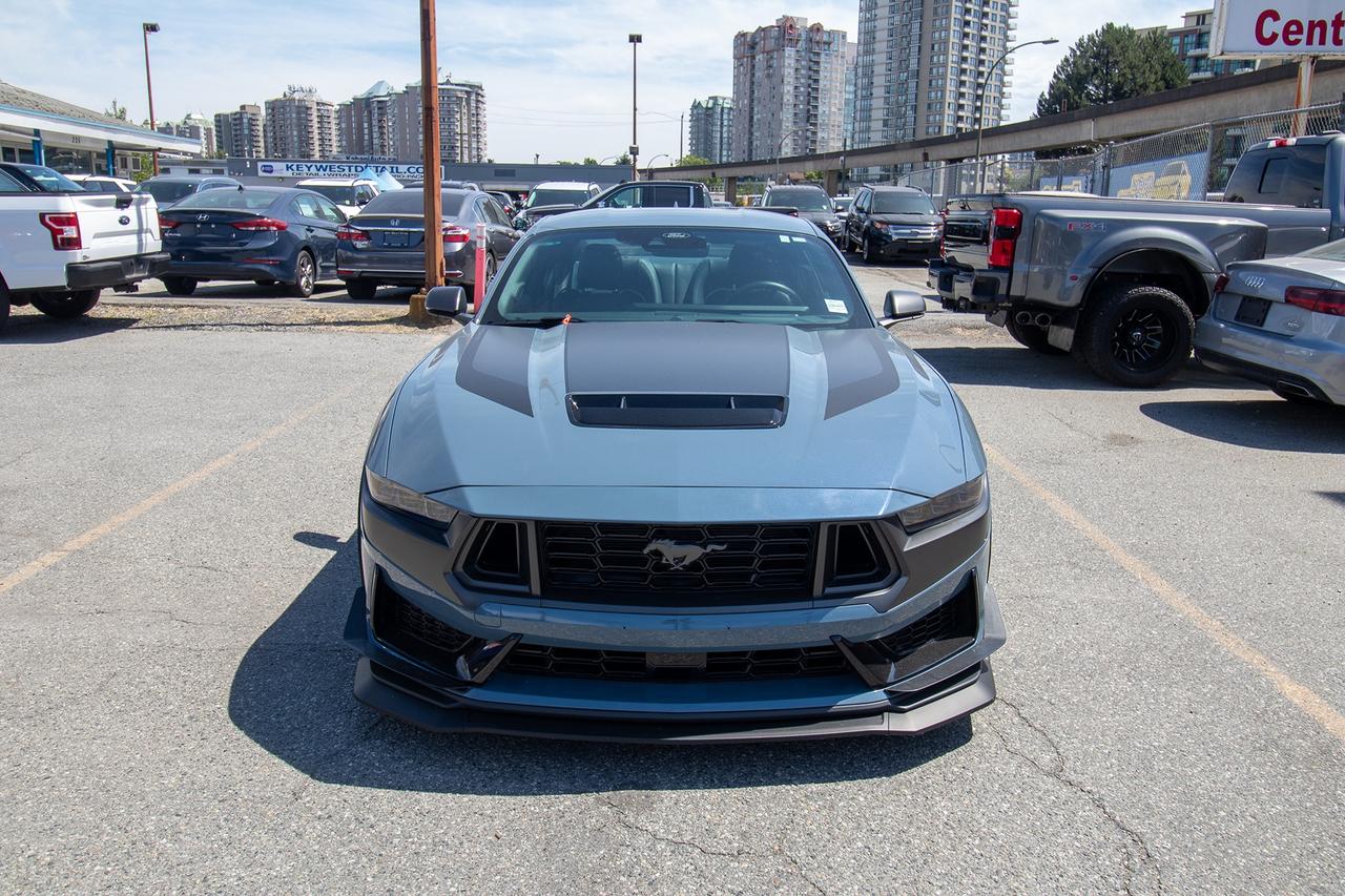2024 Ford Mustang Dark Horse Photo2