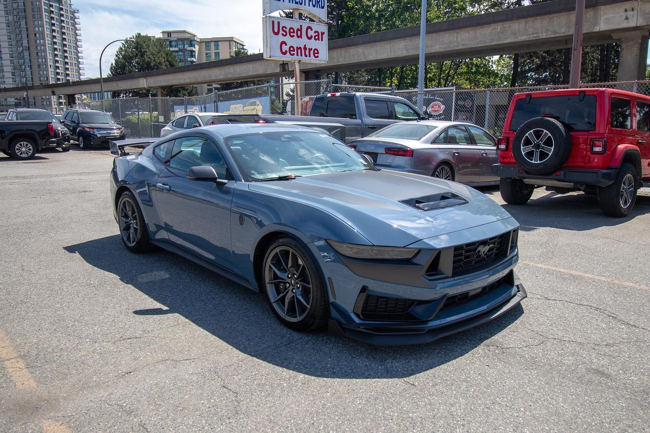 2024 Ford Mustang Dark Horse Photo3