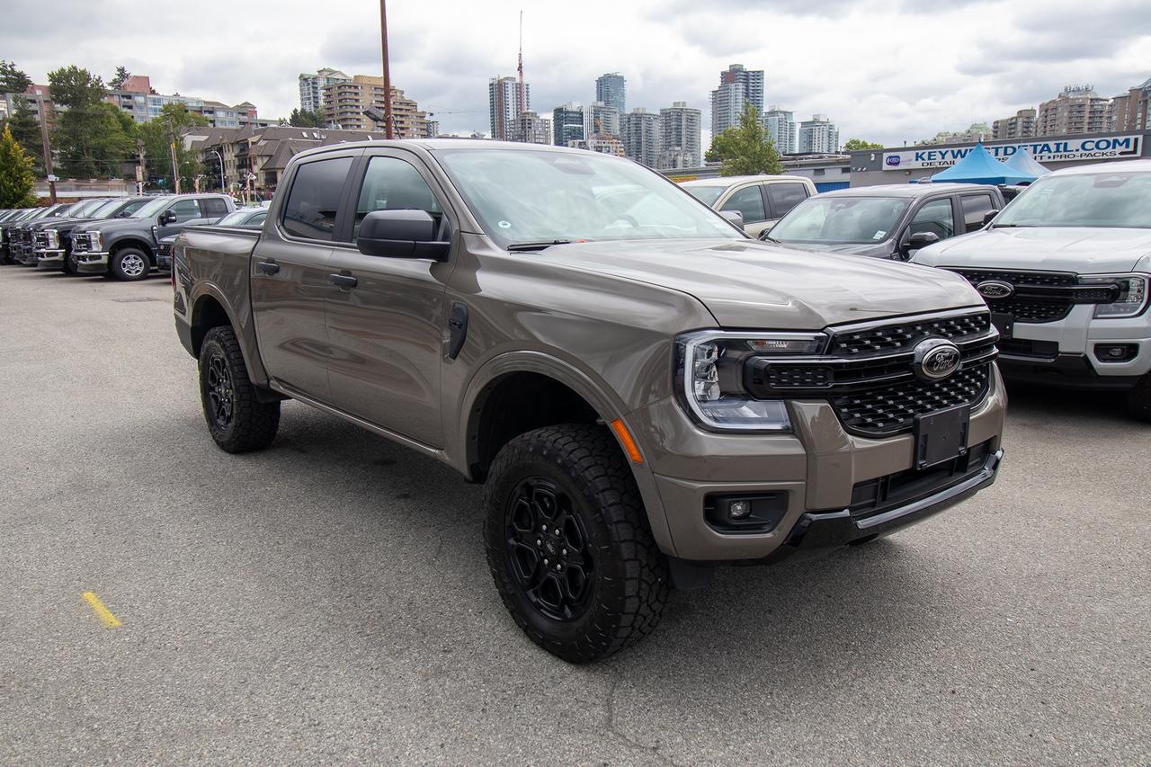 2025 Ford Ranger XLT 4WD SuperCrew 5' Box Photo3