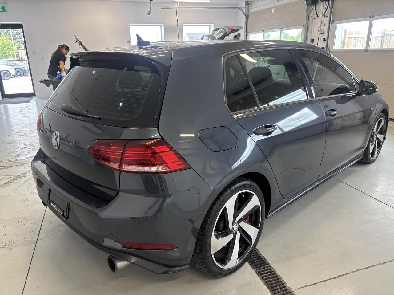 2018 Volkswagen Golf GTI Autobahn Photo4