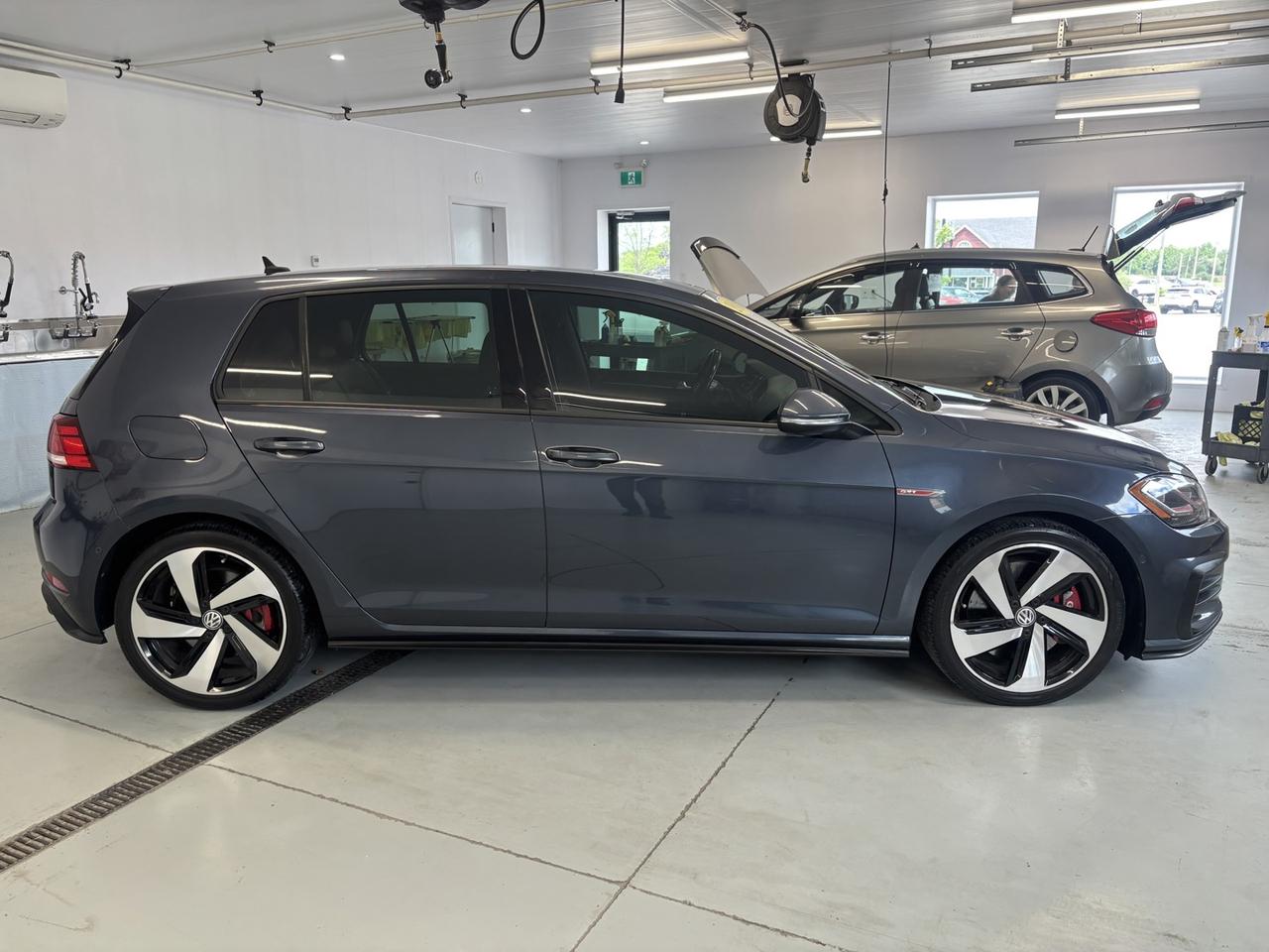 2018 Volkswagen Golf GTI Autobahn Photo