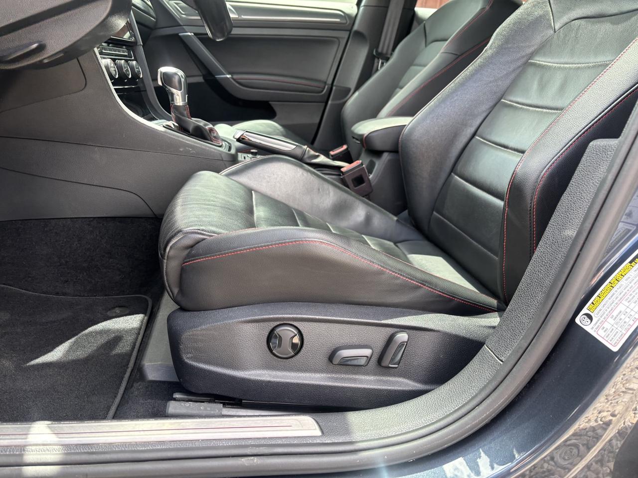 2018 Volkswagen Golf GTI Autobahn Photo