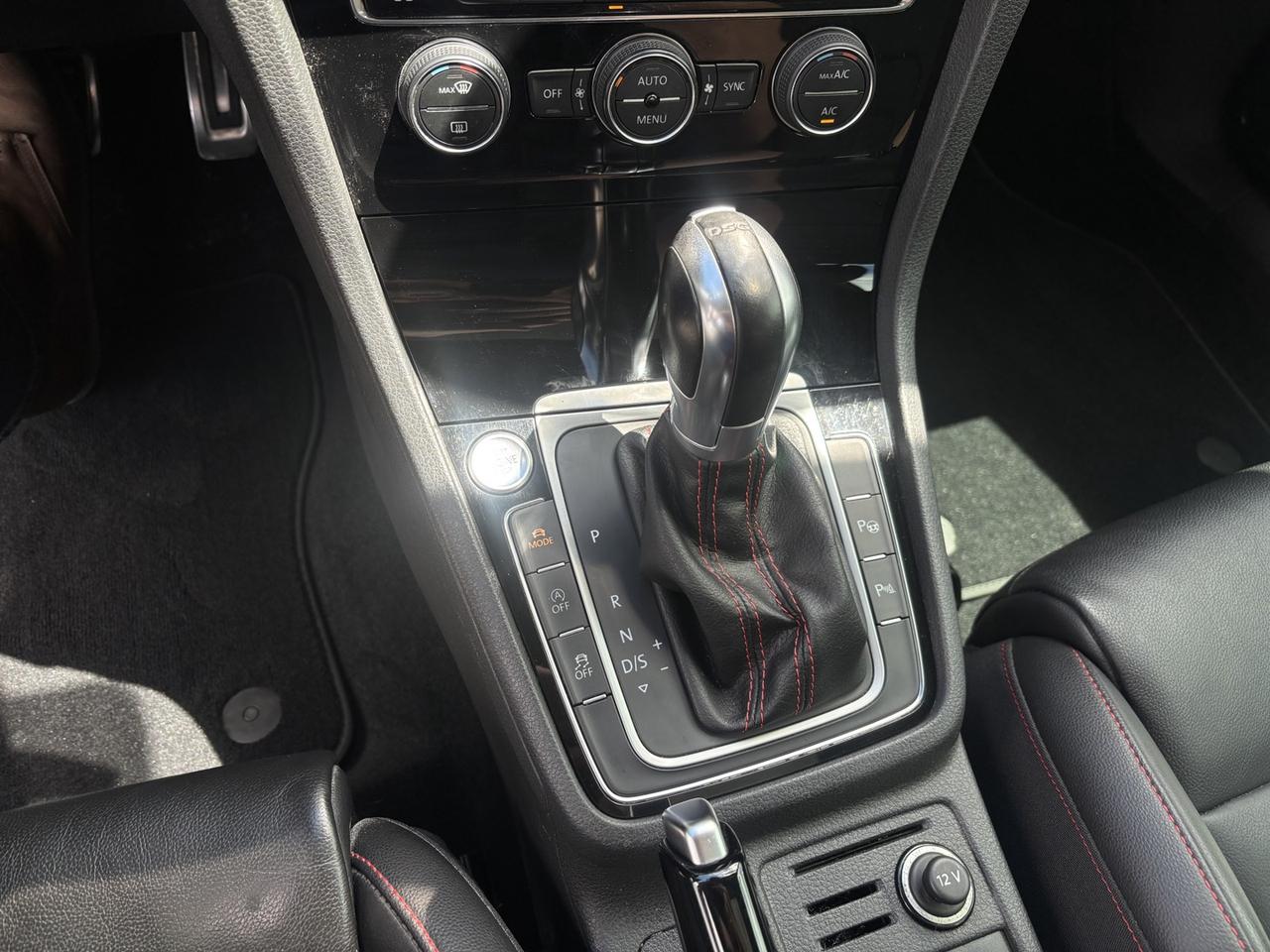 2018 Volkswagen Golf GTI Autobahn Photo