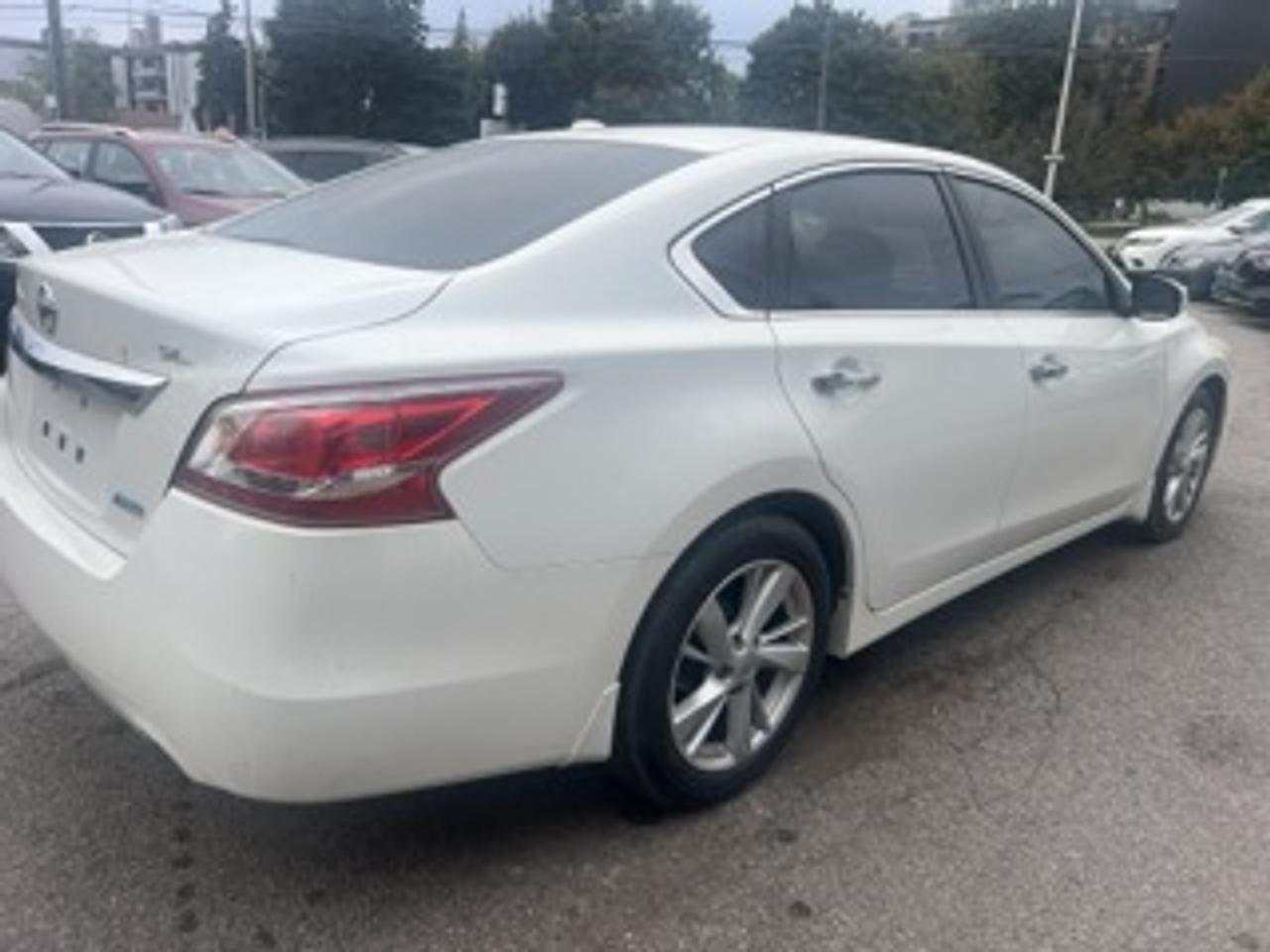 2013 Nissan Altima 2.5 S Photo