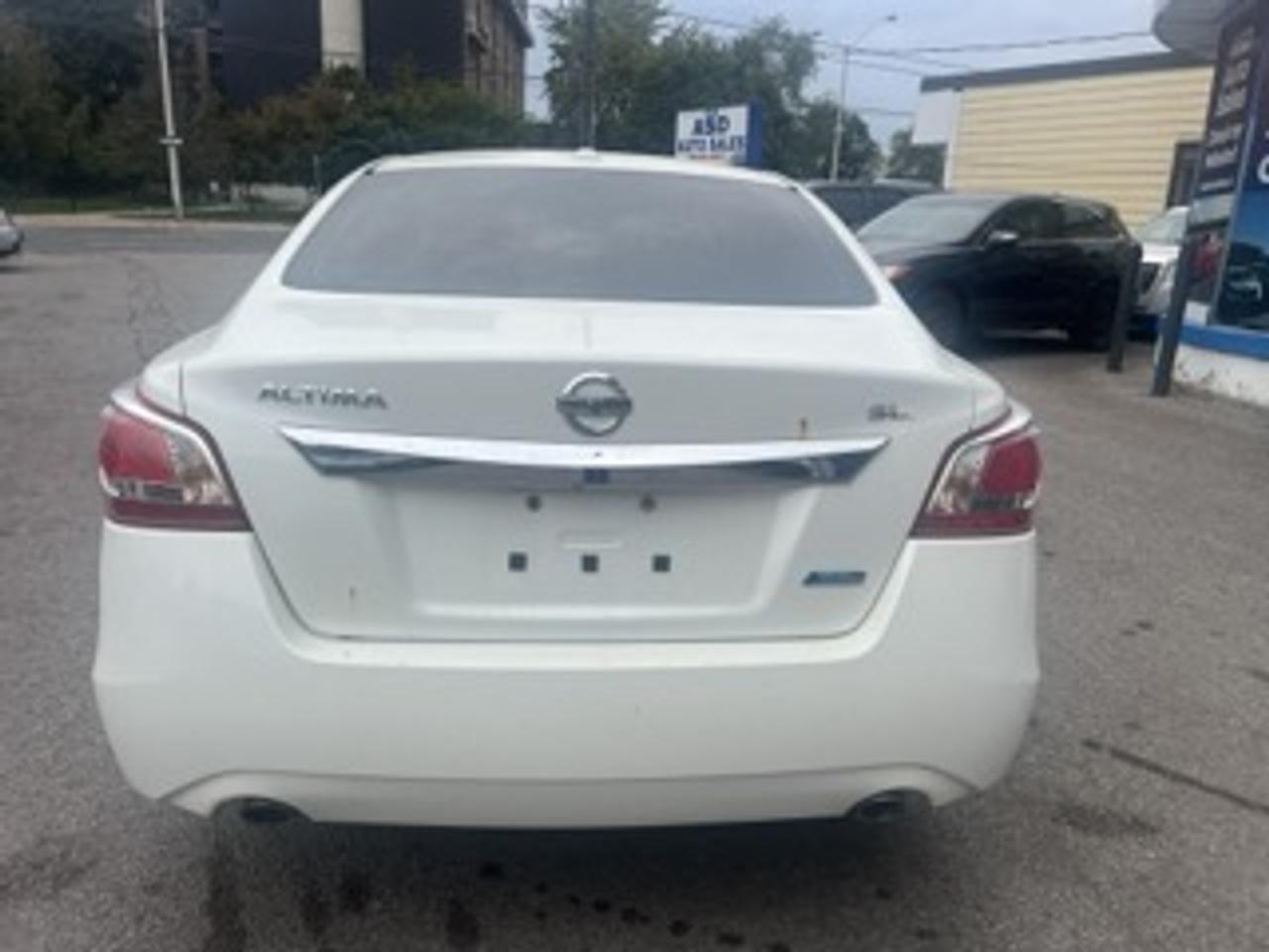 2013 Nissan Altima 2.5 S Photo