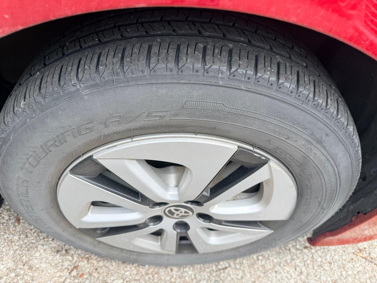 2018 Toyota Prius Touring Photo