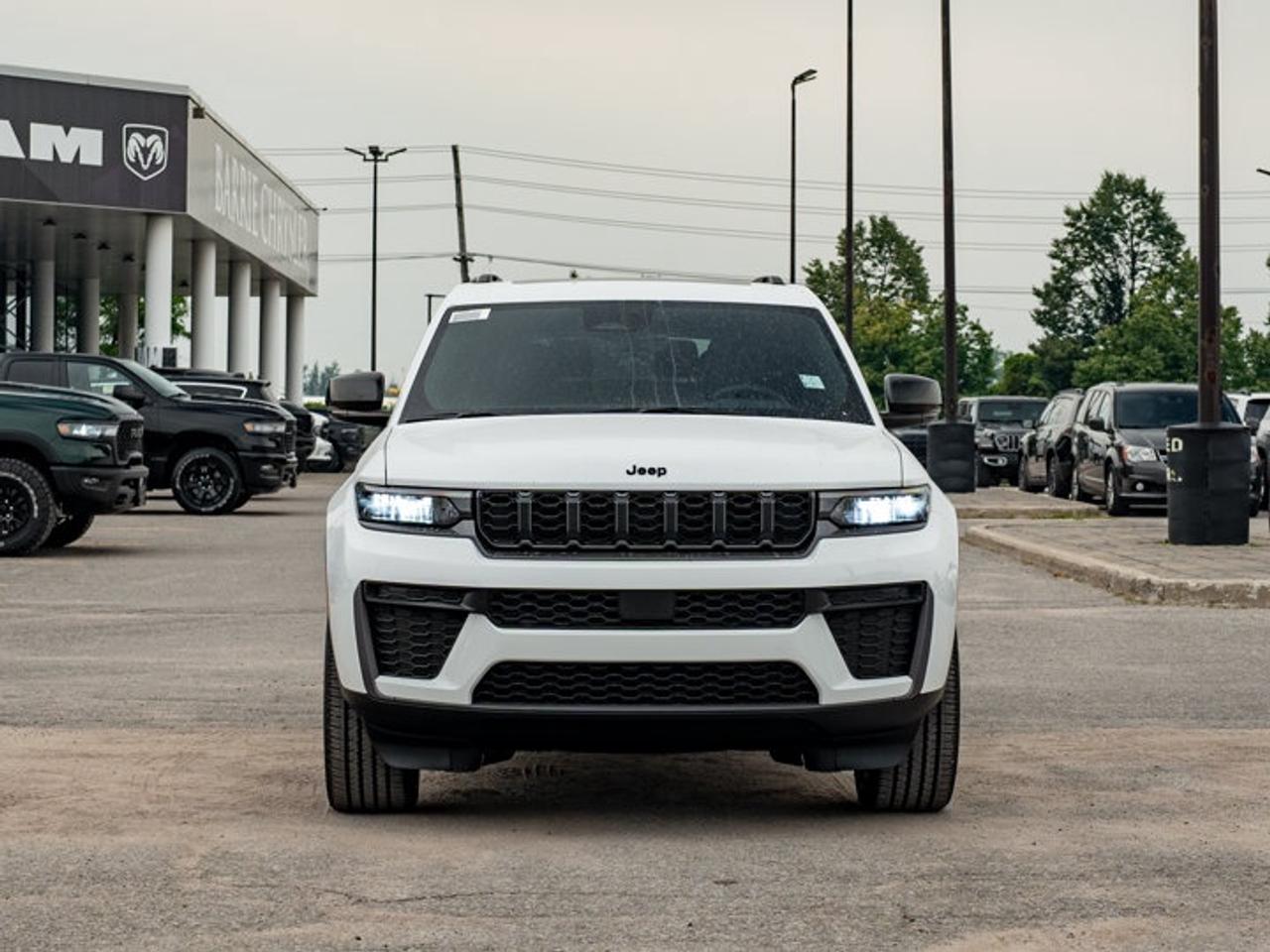 2026 Jeep Grand Cherokee L ALTITUDE Photo