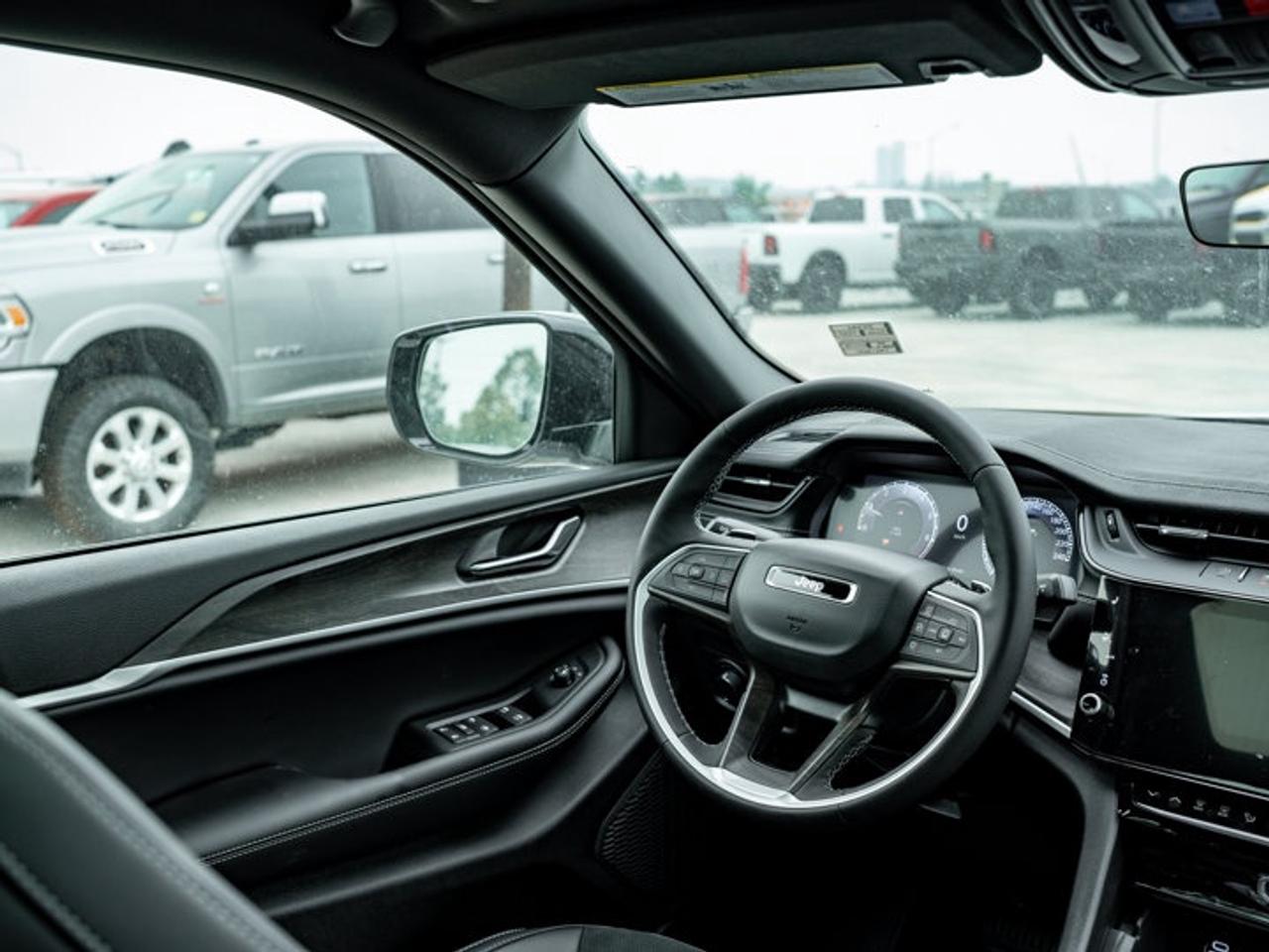 2026 Jeep Grand Cherokee L ALTITUDE Photo