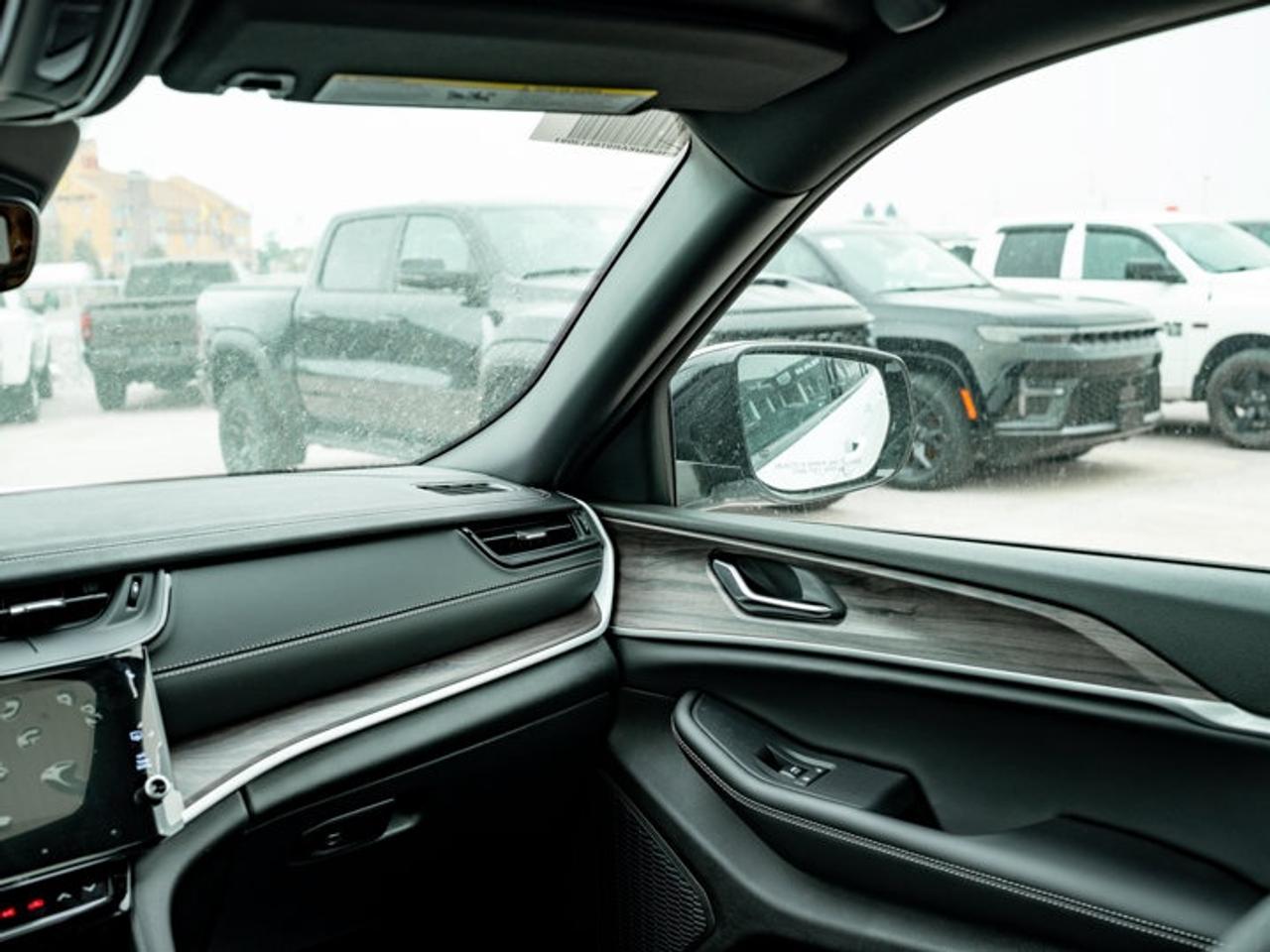 2026 Jeep Grand Cherokee L ALTITUDE Photo