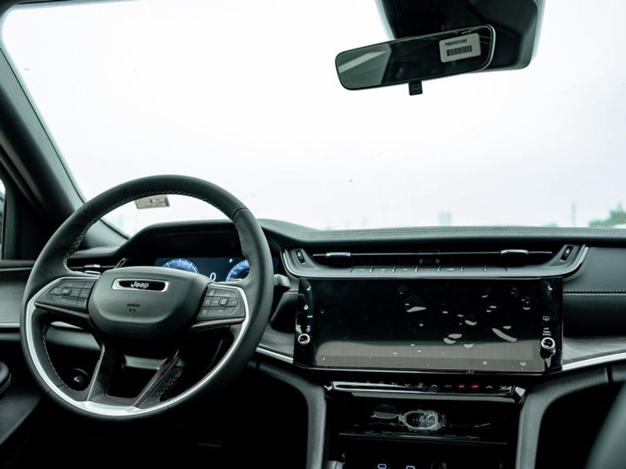 2026 Jeep Grand Cherokee L ALTITUDE Photo