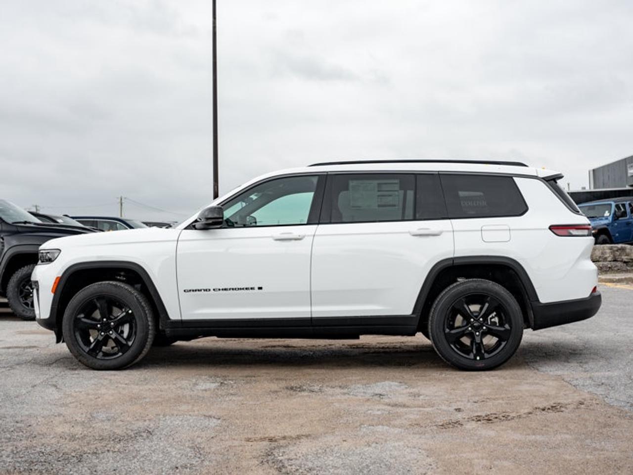 2026 Jeep Grand Cherokee L ALTITUDE Photo
