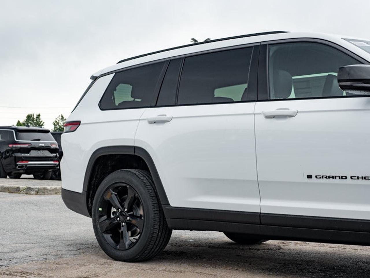 2026 Jeep Grand Cherokee L ALTITUDE Photo