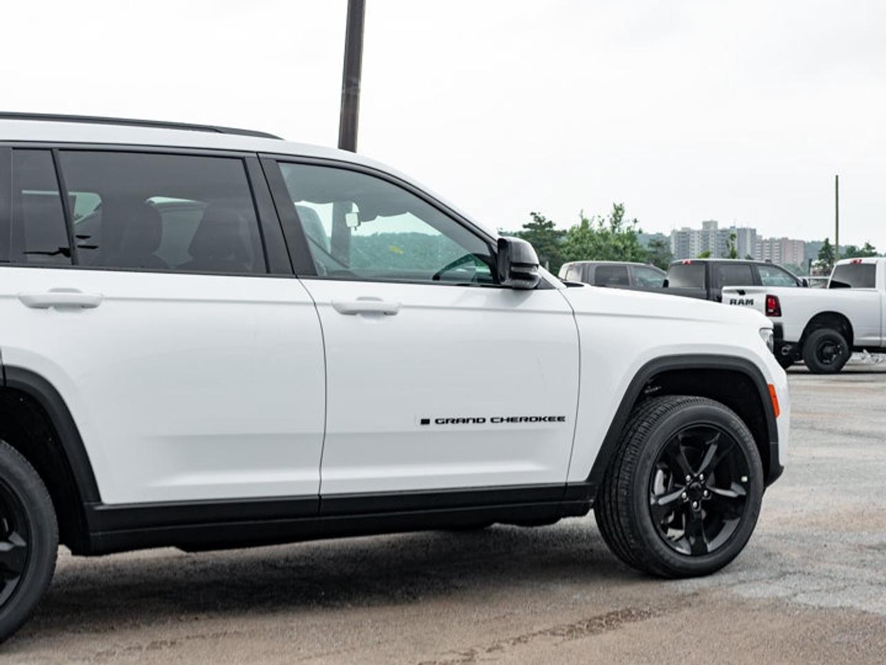 2026 Jeep Grand Cherokee L ALTITUDE Photo