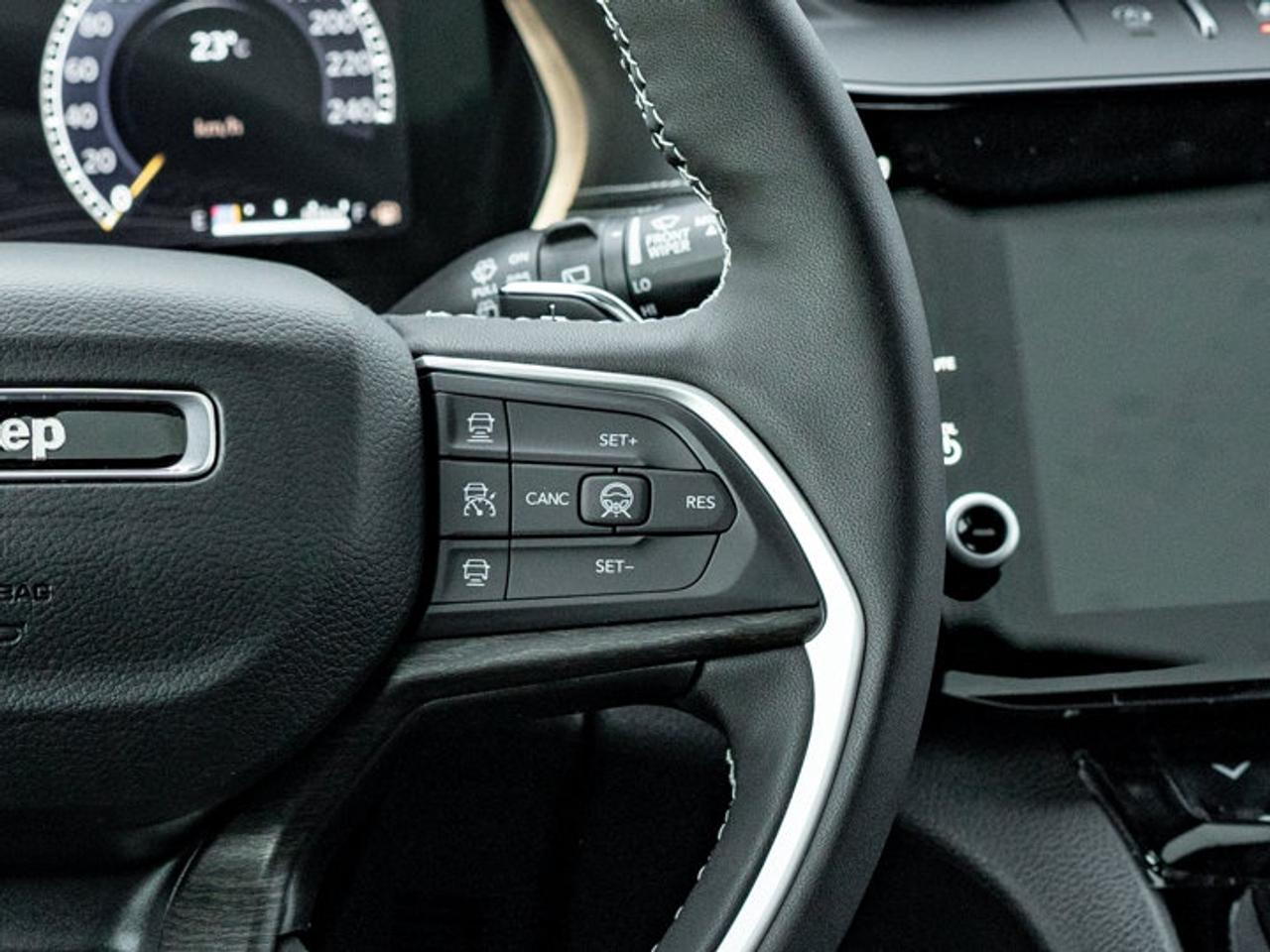 2026 Jeep Grand Cherokee L ALTITUDE Photo