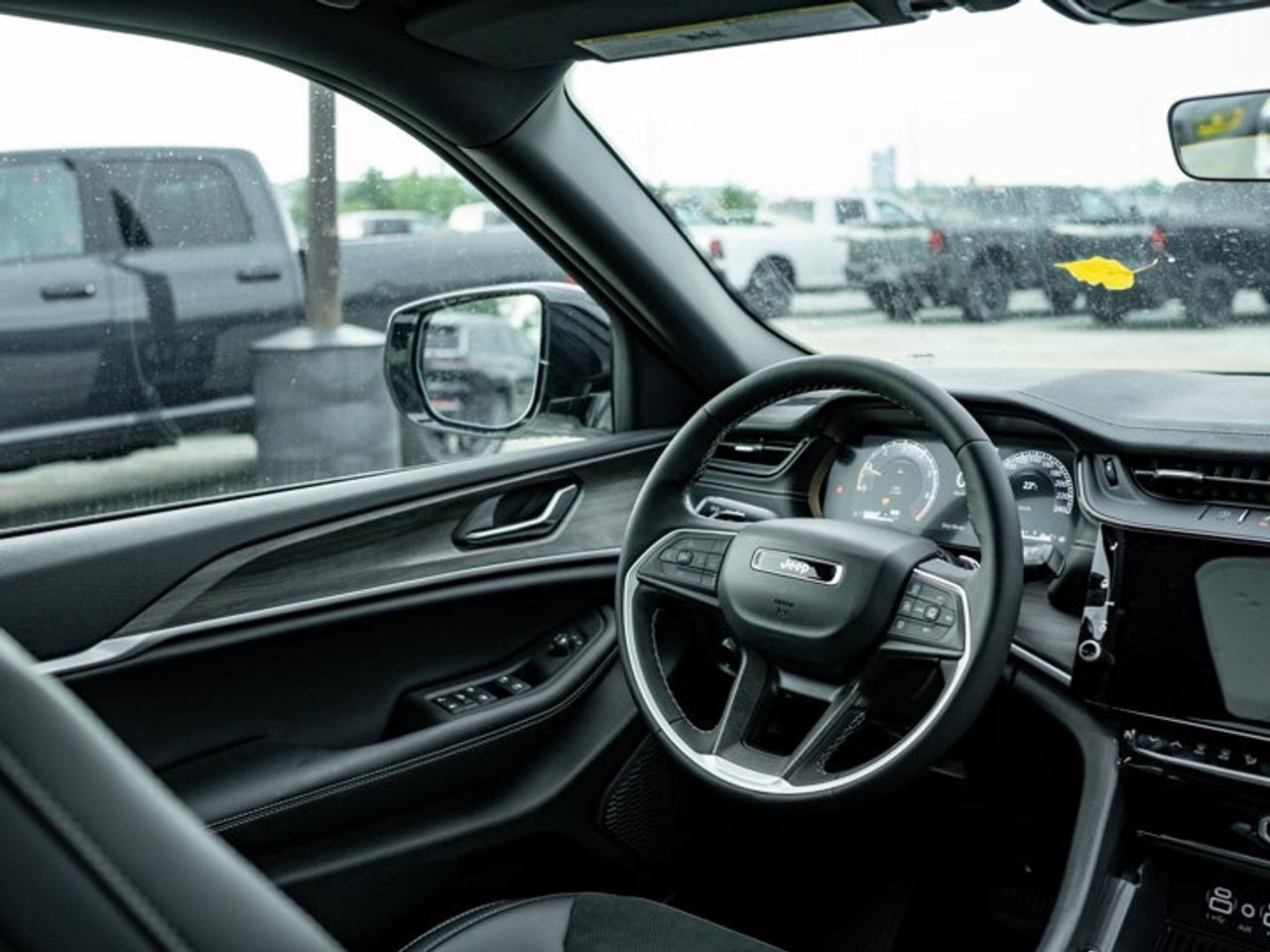 2026 Jeep Grand Cherokee L ALTITUDE Photo