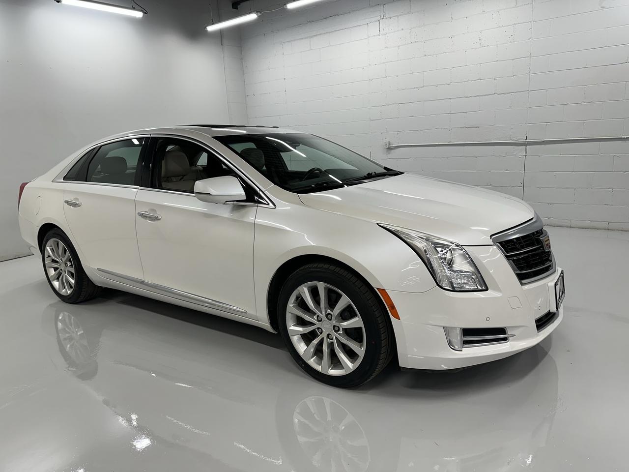Used 2016 Cadillac XTS 4dr Sdn Luxury Collection AWD for sale in Guelph, ON