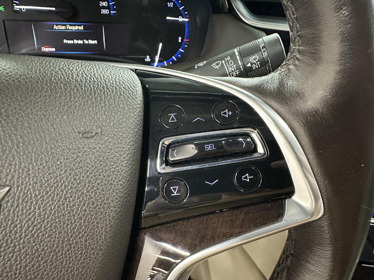 2016 Cadillac XTS 4dr Sdn Luxury Collection AWD Photo10