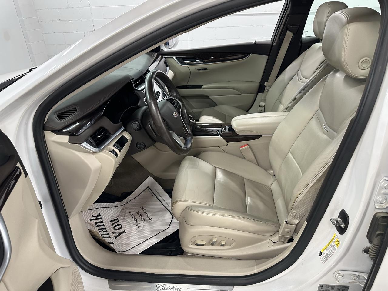 2016 Cadillac XTS 4dr Sdn Luxury Collection AWD Photo38